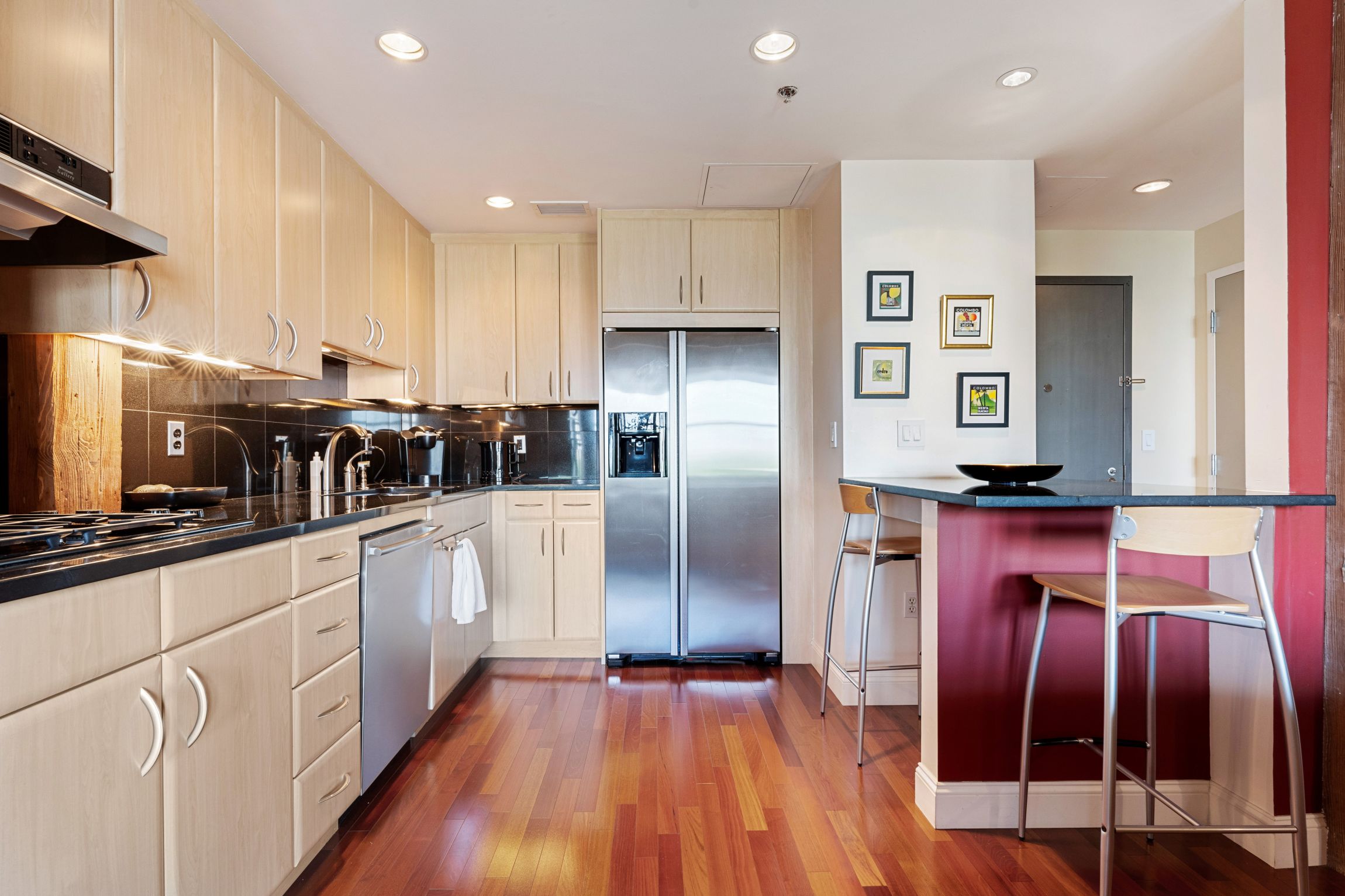 9 W Broadway, South Boston