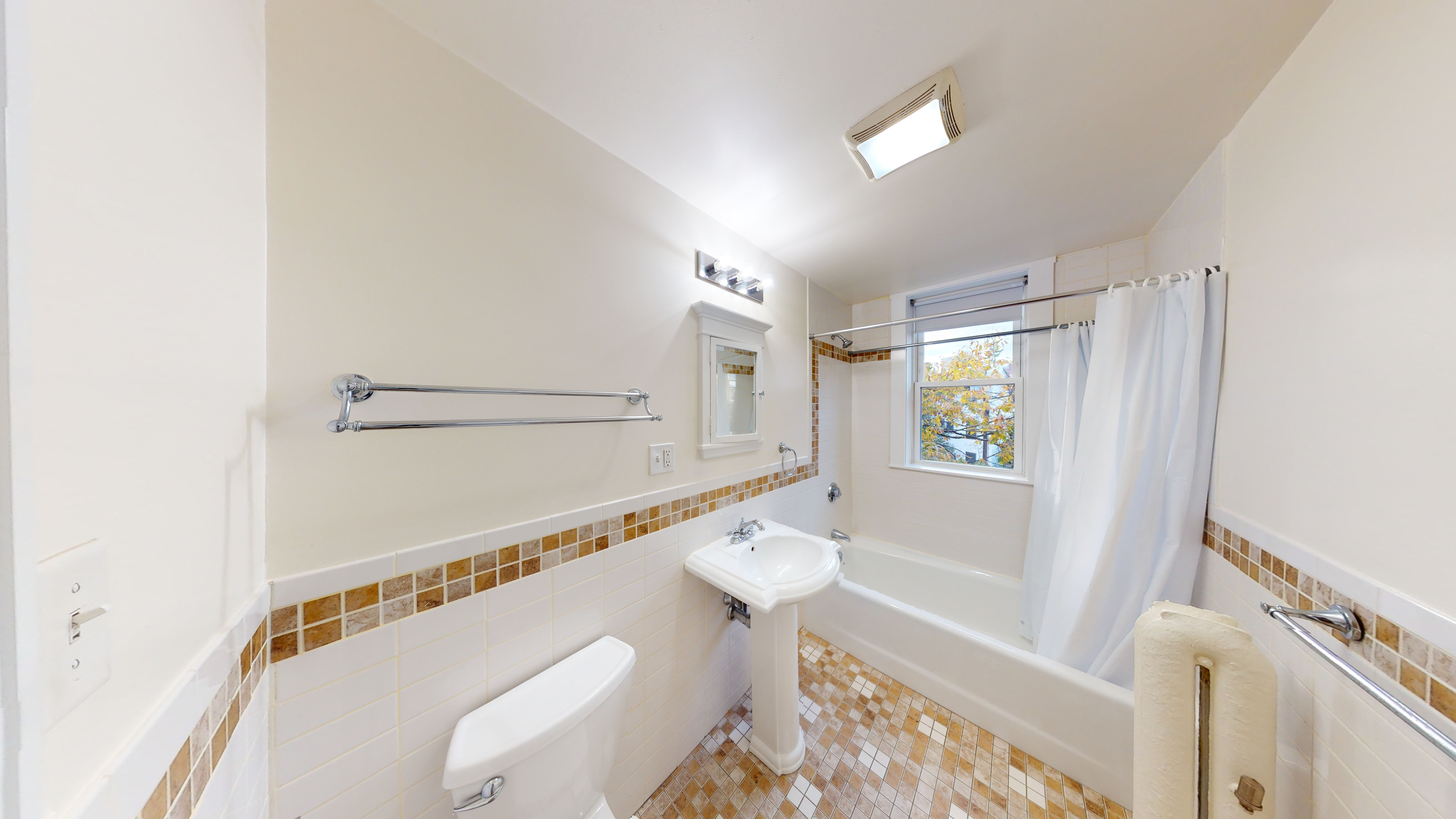 37 Claflin Rd, Brookline