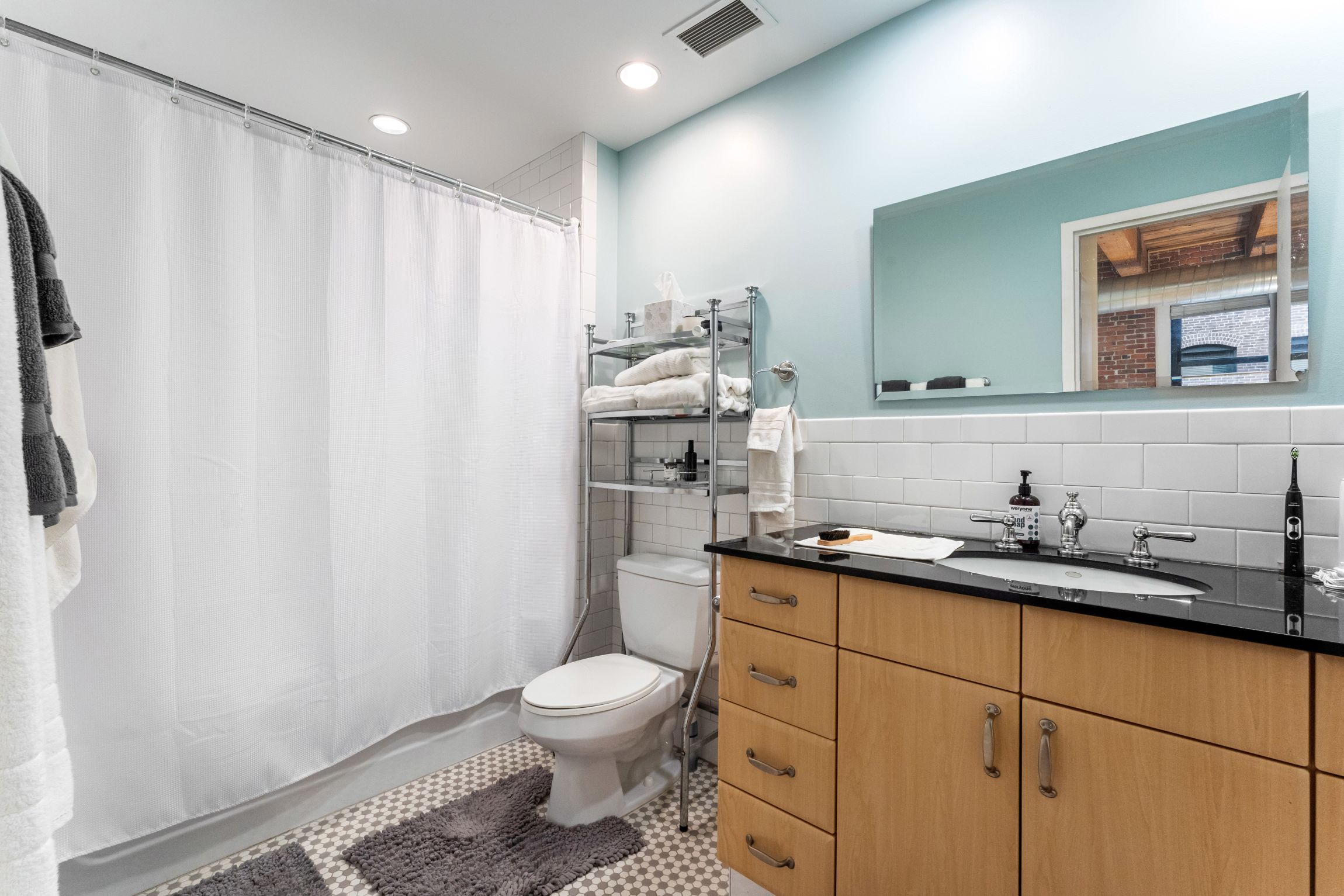 9 W Broadway, South Boston