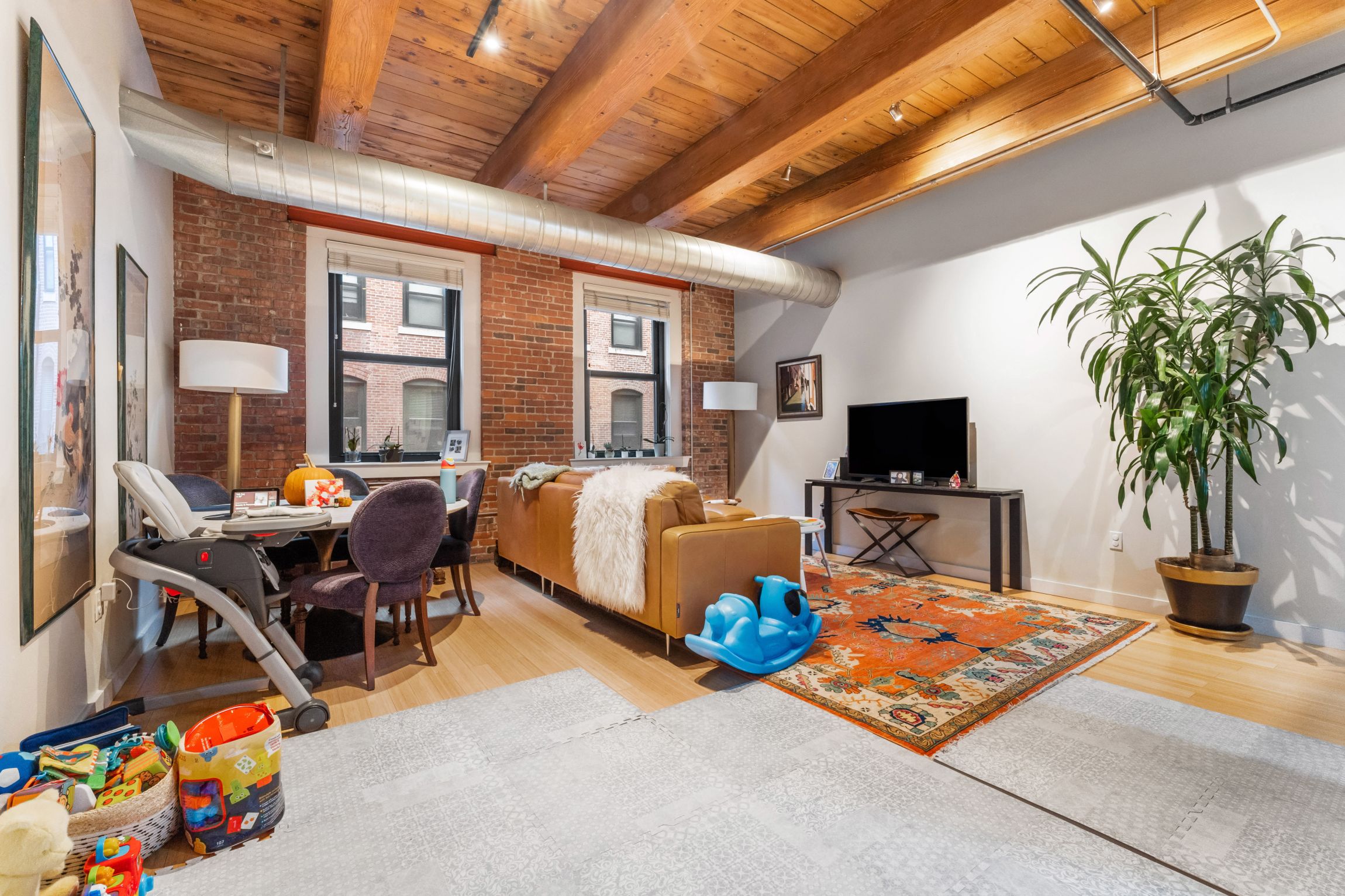 9 W Broadway, South Boston