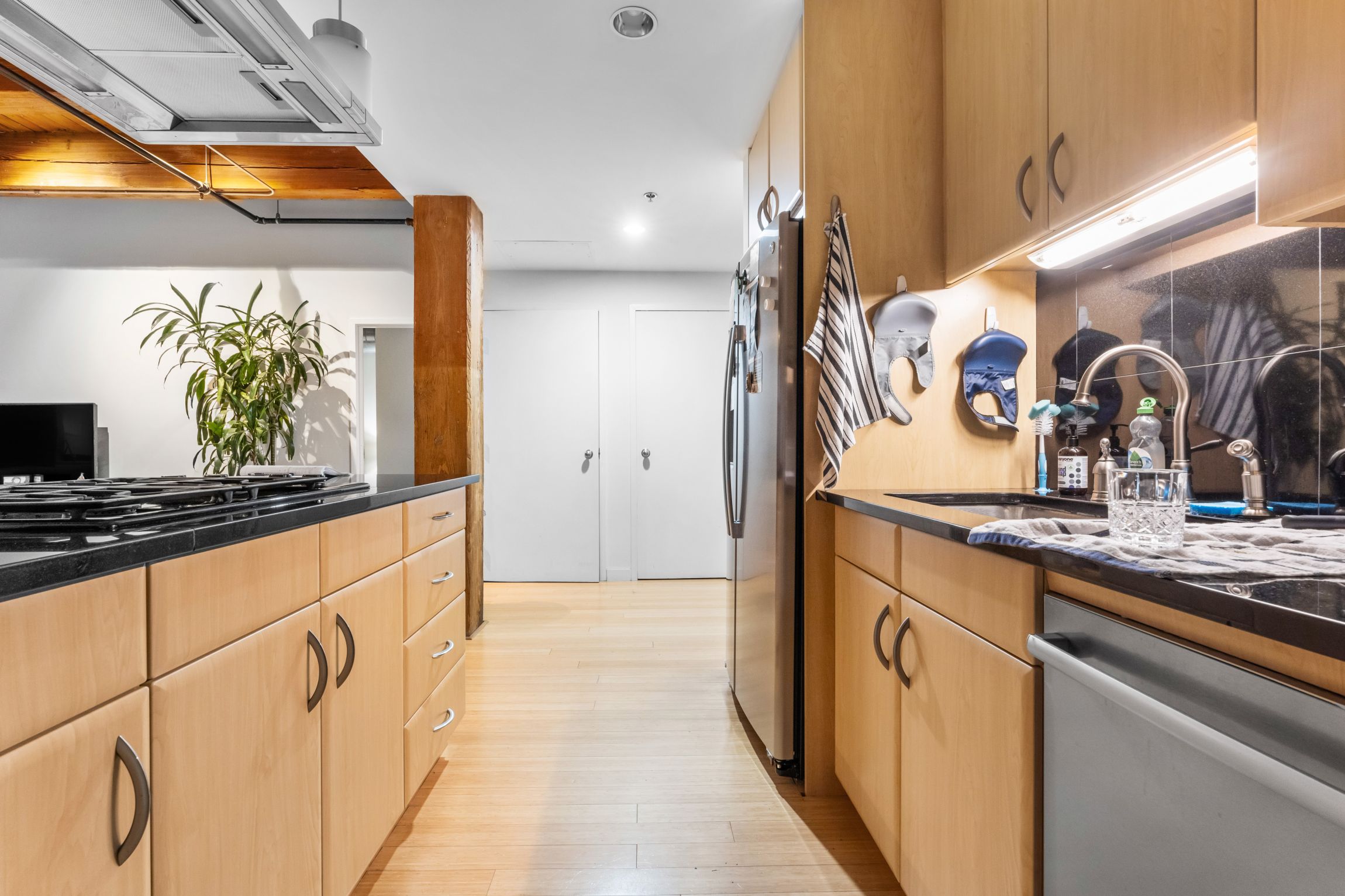 9 W Broadway, South Boston