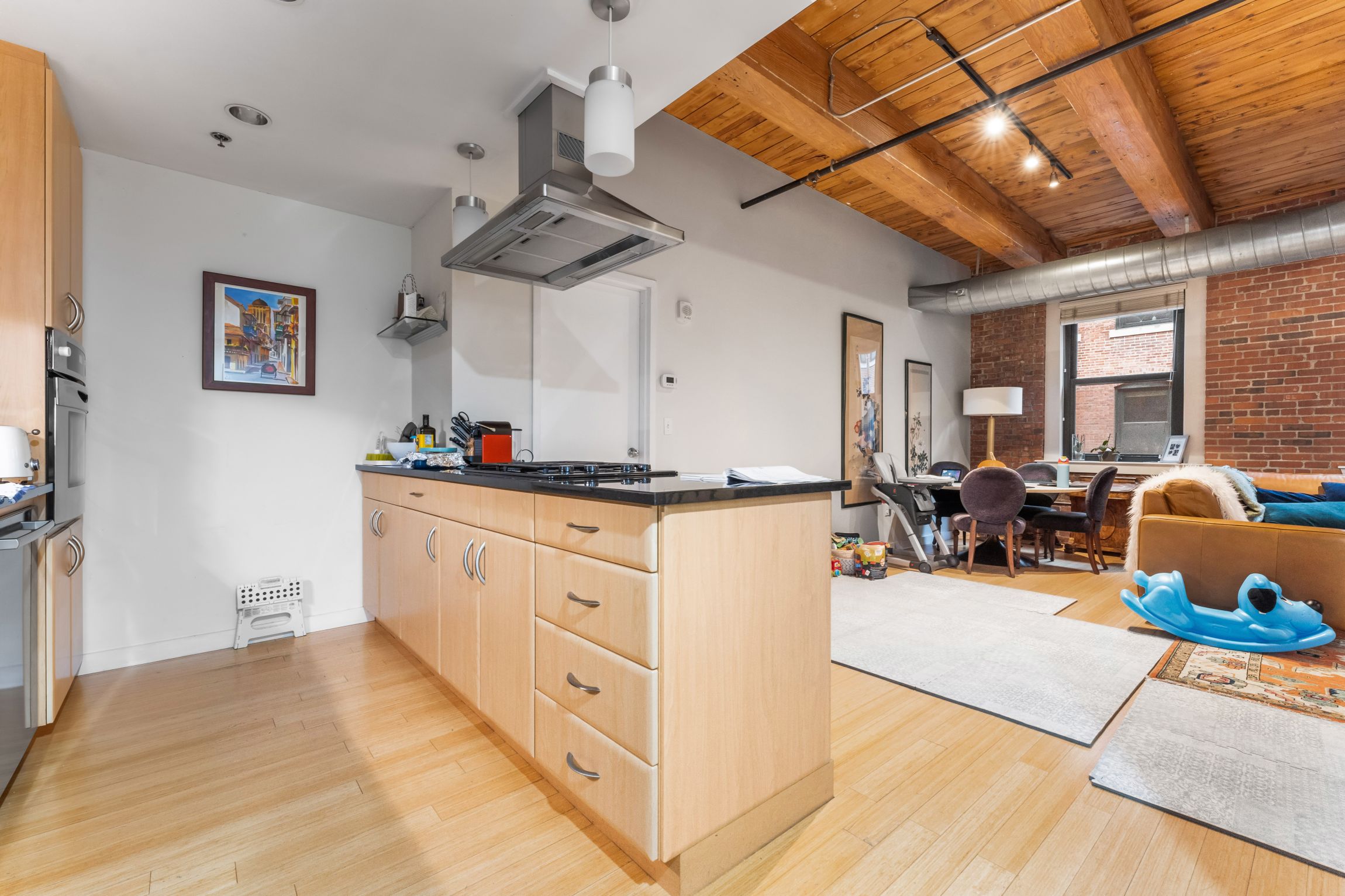 9 W Broadway, South Boston