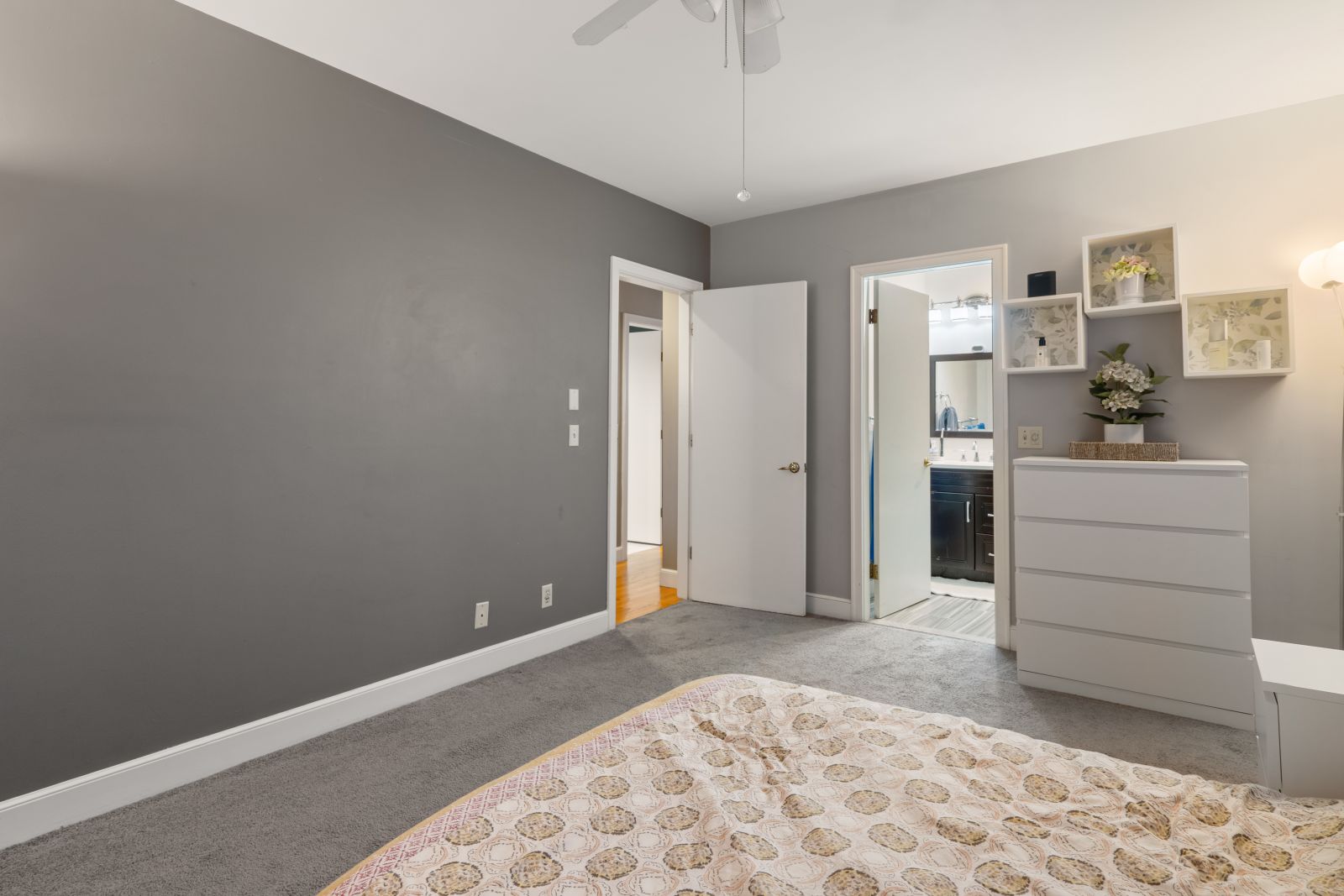 912 E 4th St, South Boston