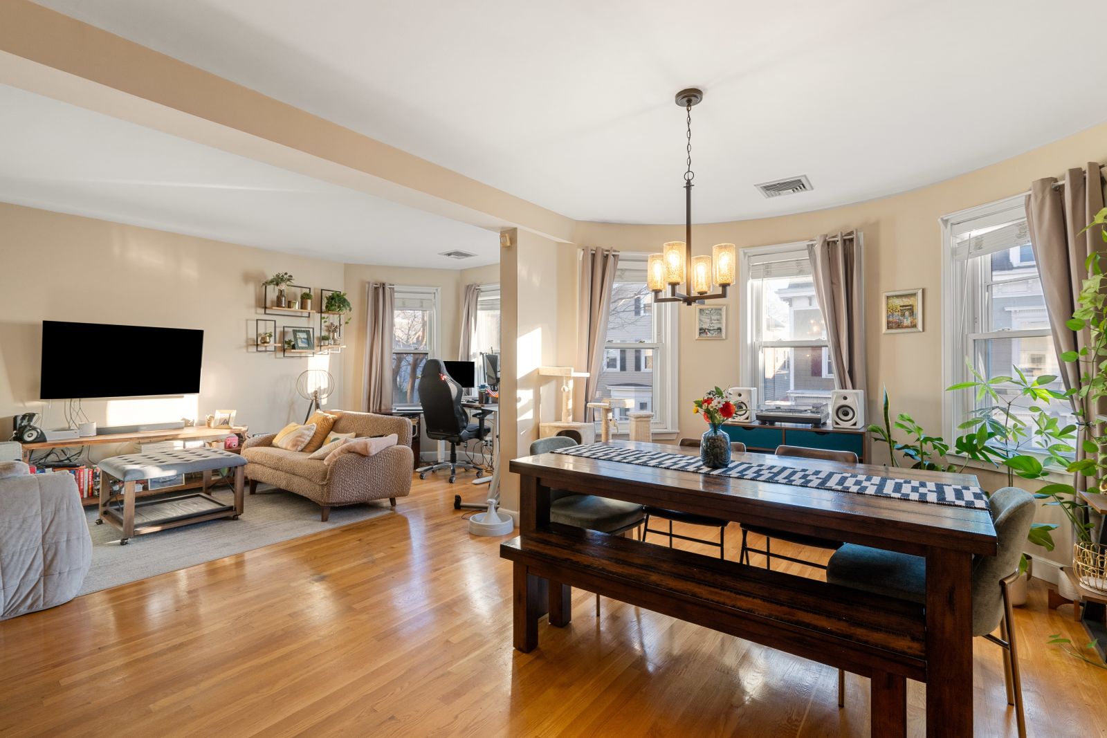 912 E 4th St, South Boston