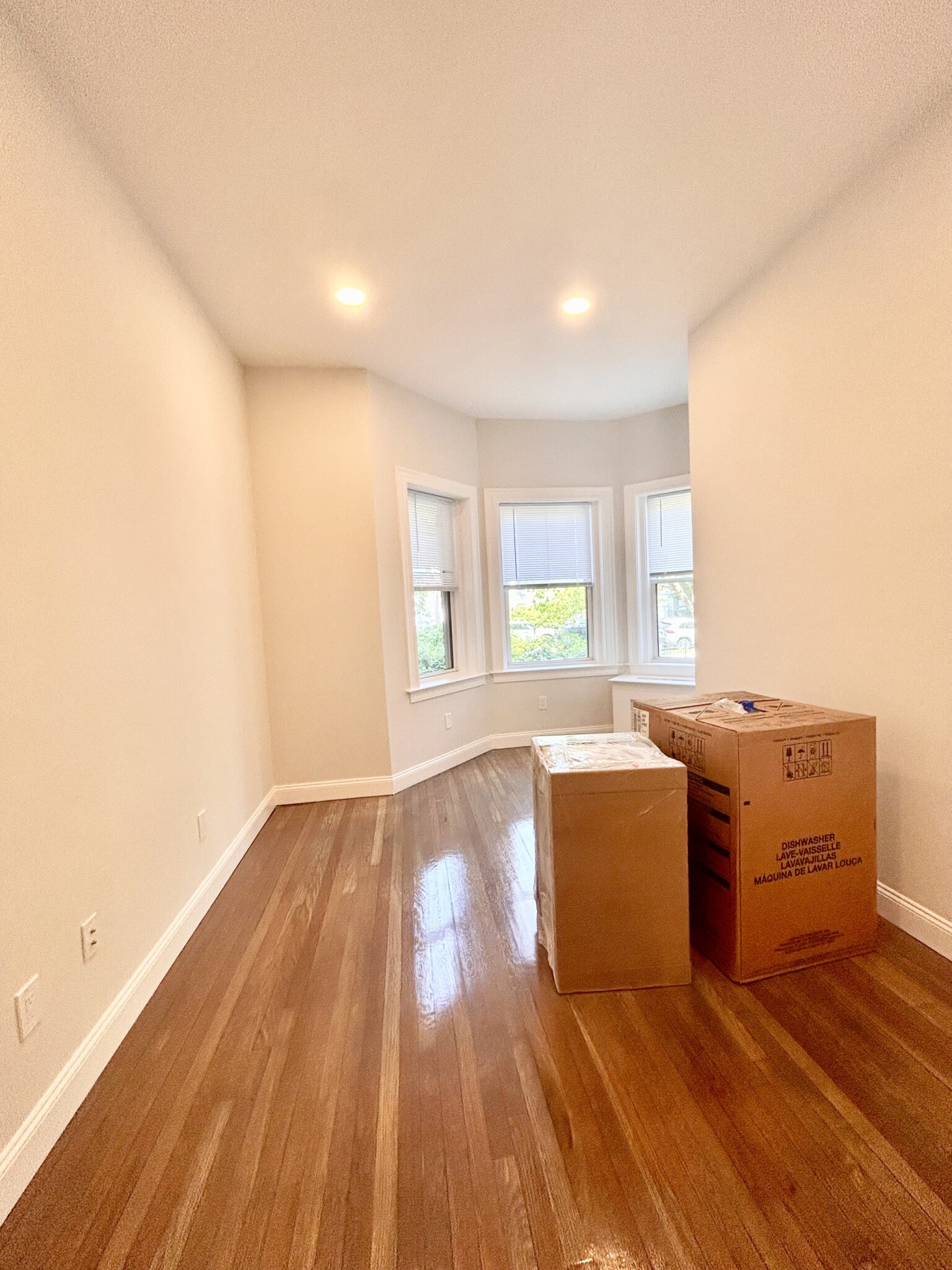 102 Queensberry St', Fenway