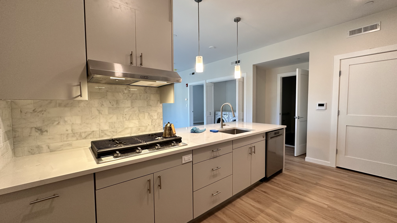 458 Washington St, Brighton