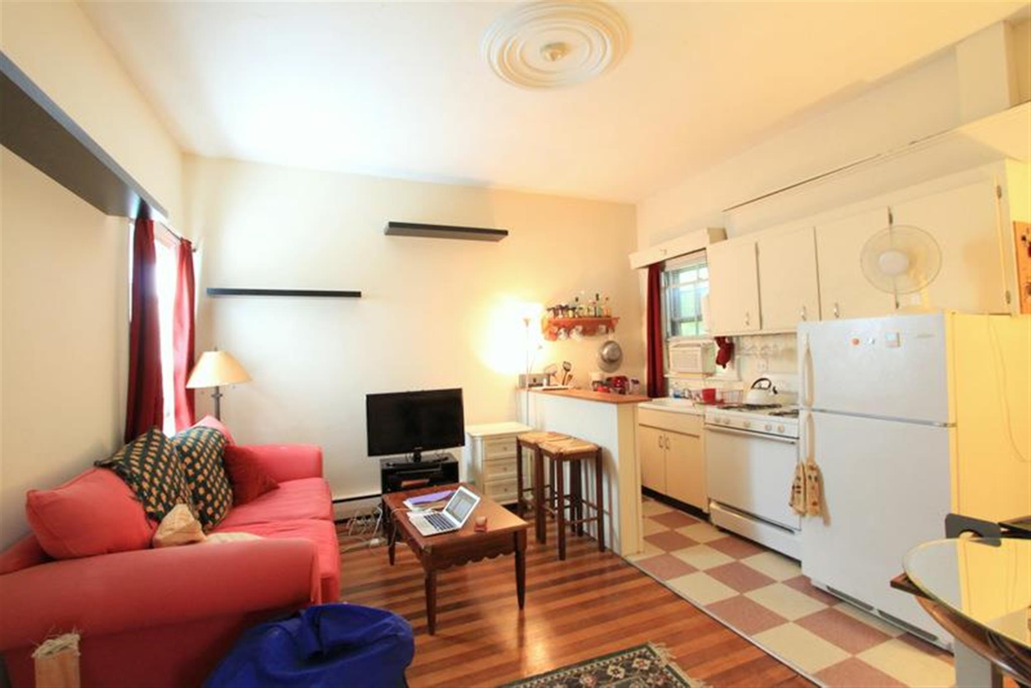 378 Harvard St, Harvard Square