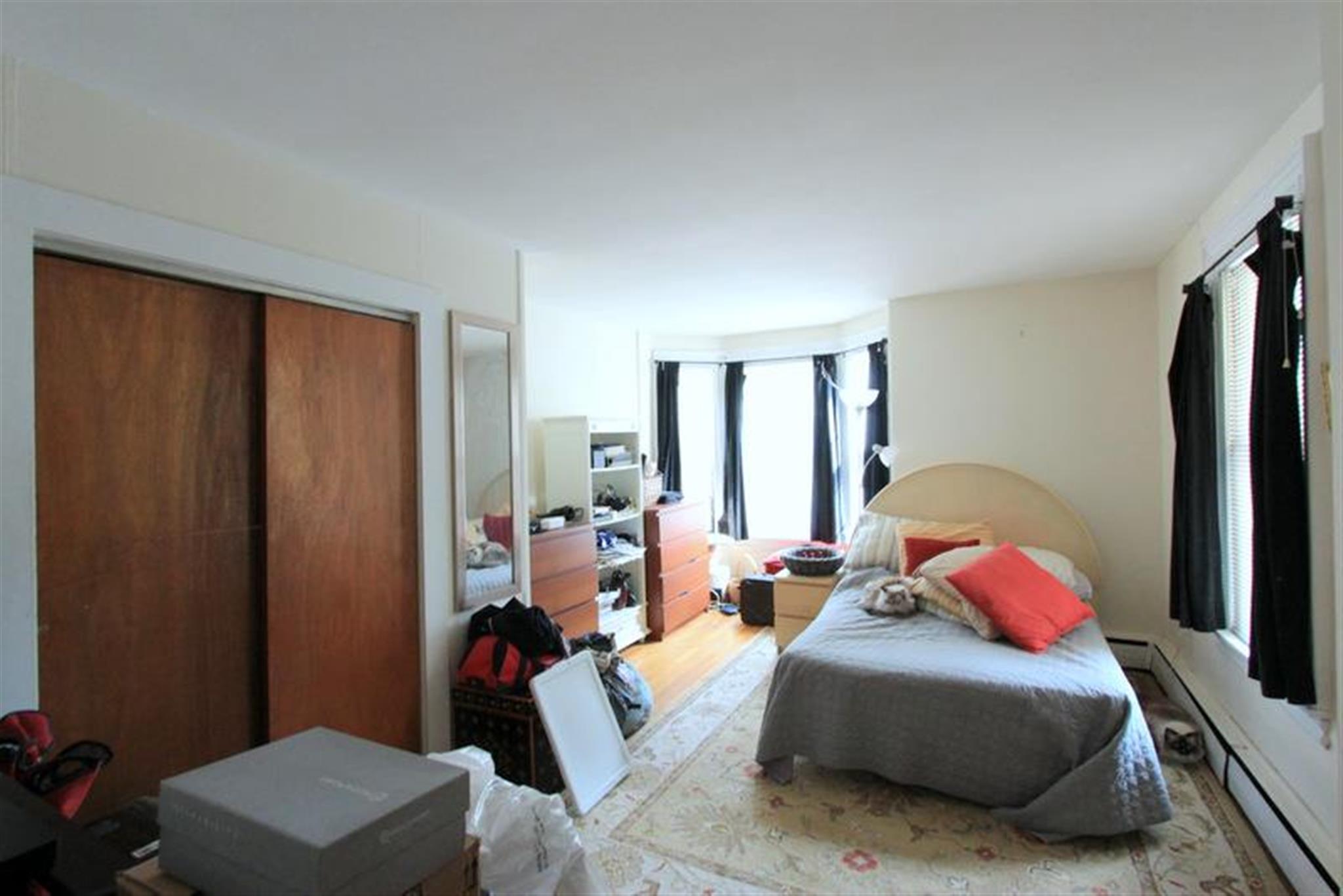 378 Harvard St, Harvard Square