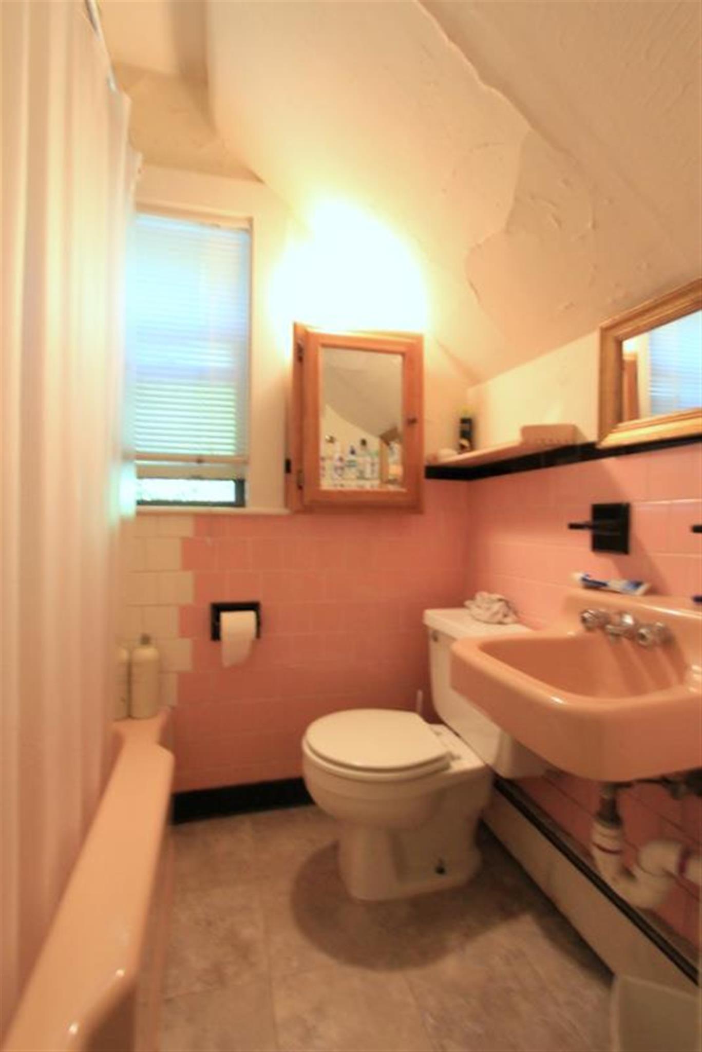 378 Harvard St, Harvard Square