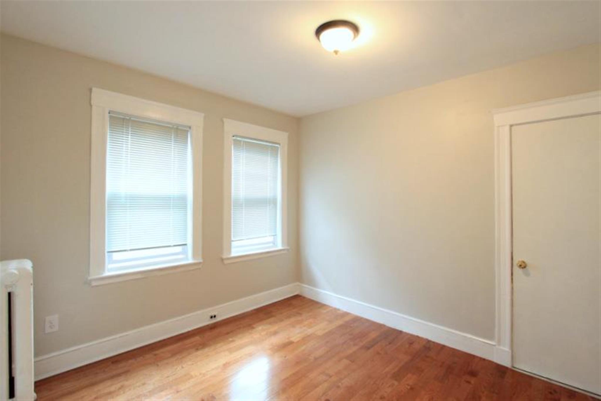 121 Yale St, Medford