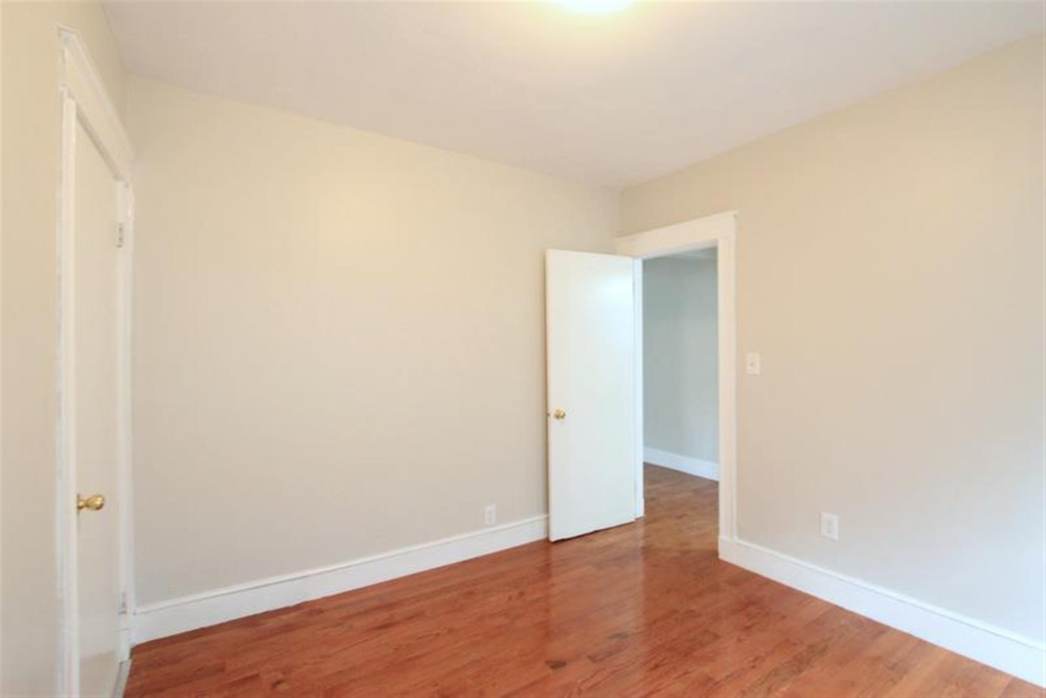 121 Yale St, Medford