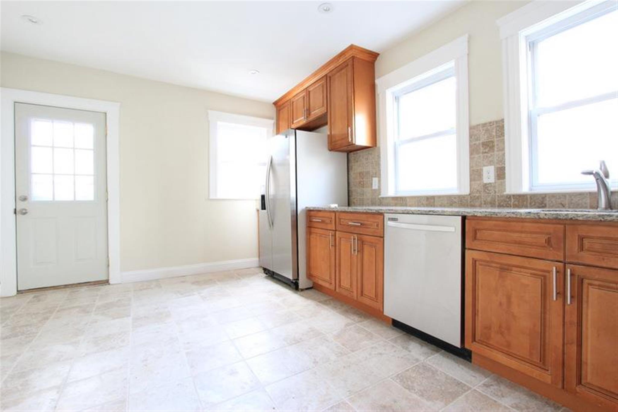 121 Yale St, Medford