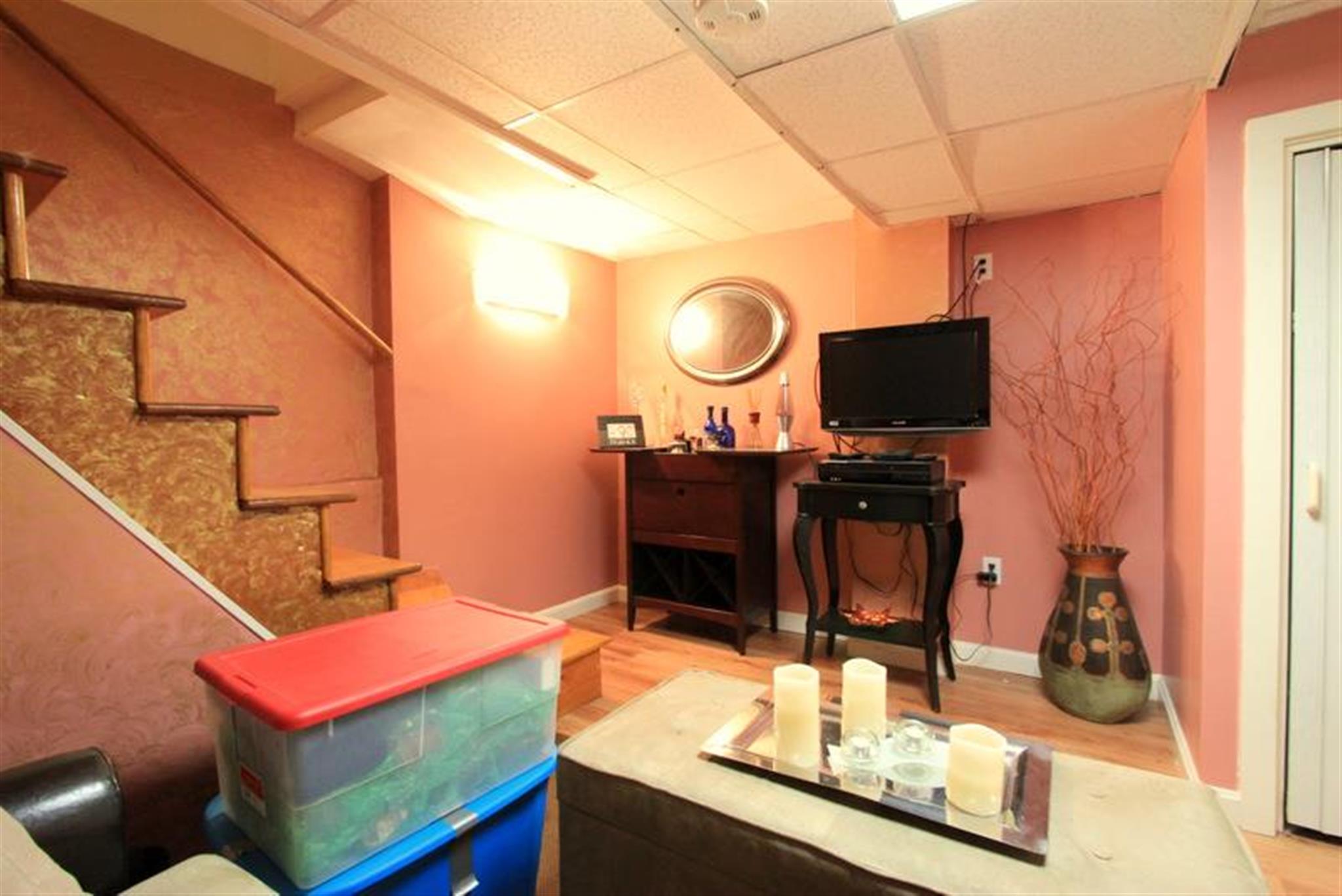 96 Holland St, Davis Square