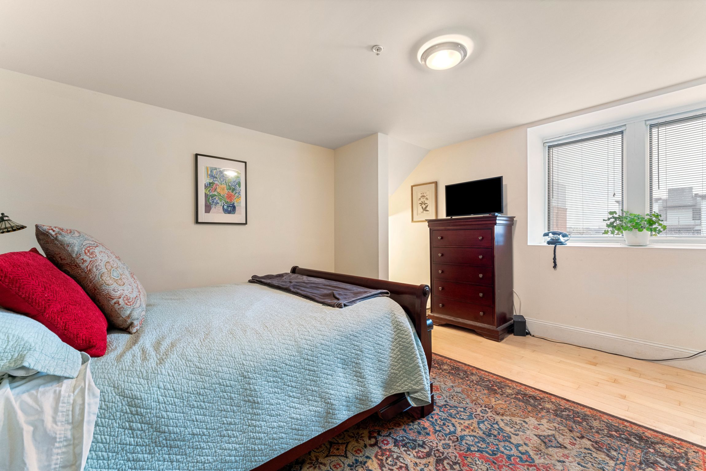 45 West Broadway, South Boston