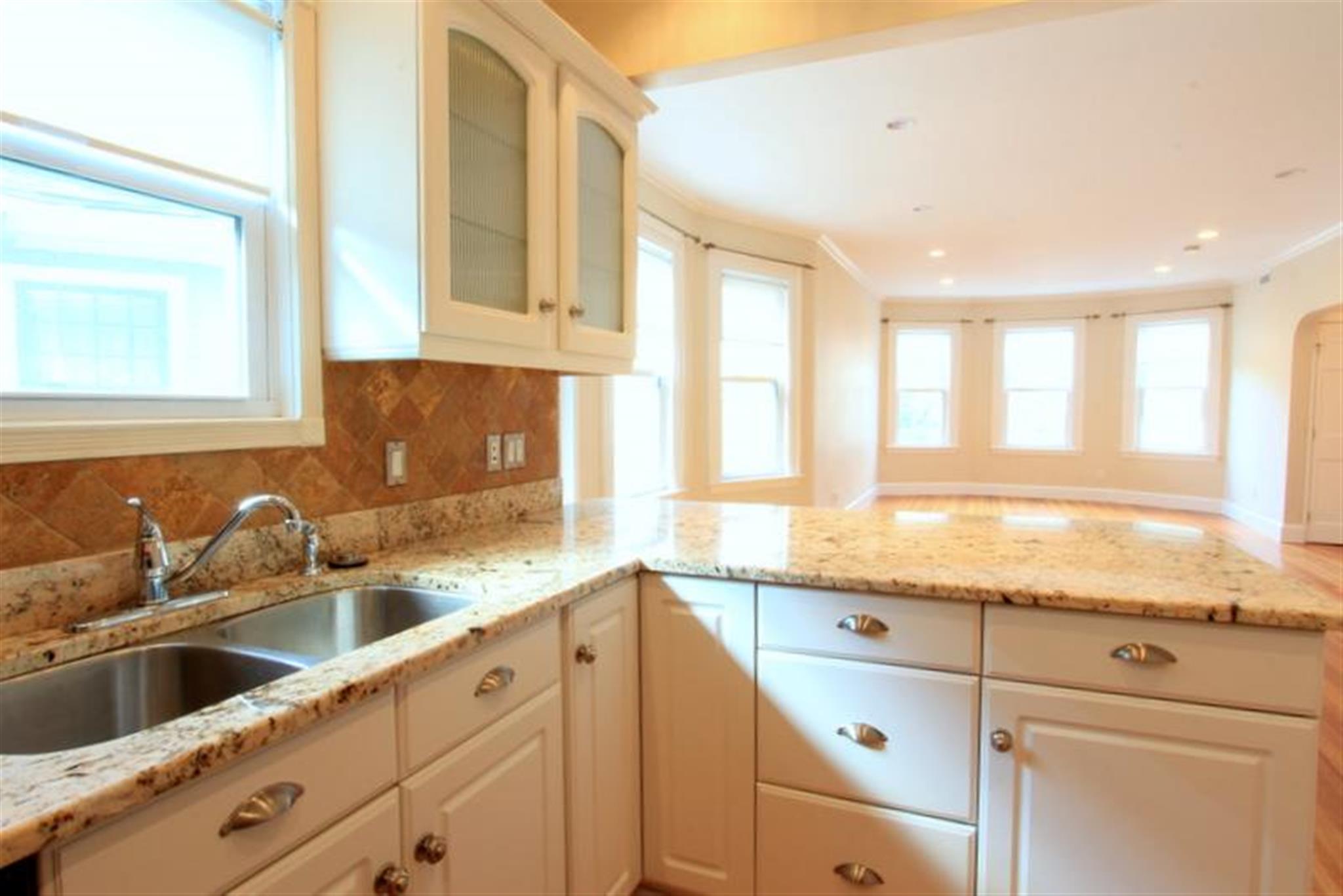 52 Maple Ave, Mid Cambridge