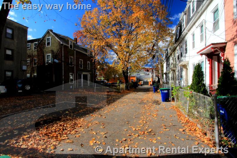 10 Evergreen Sq, Porter Square