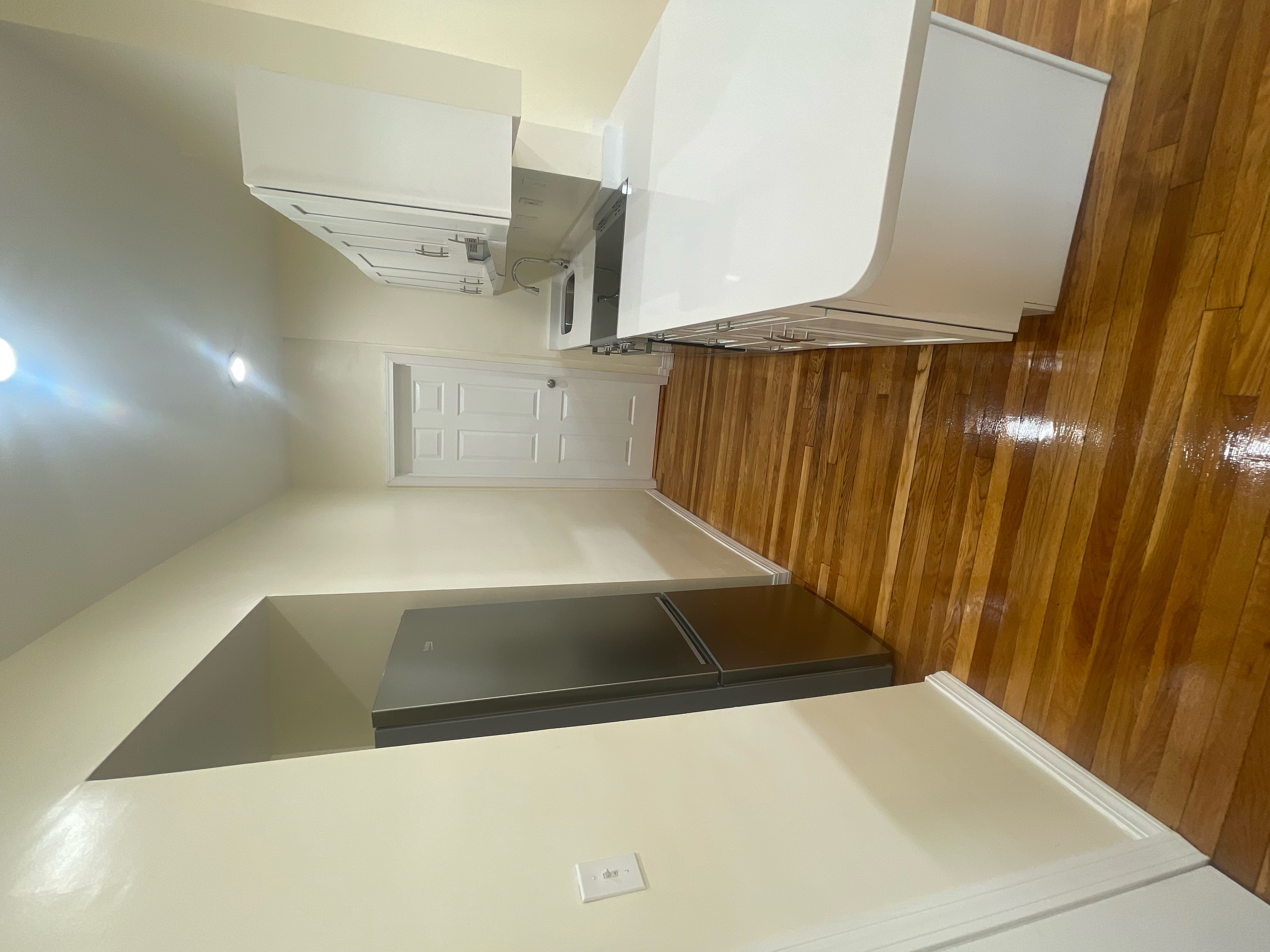 879 Beacon St, Fenway