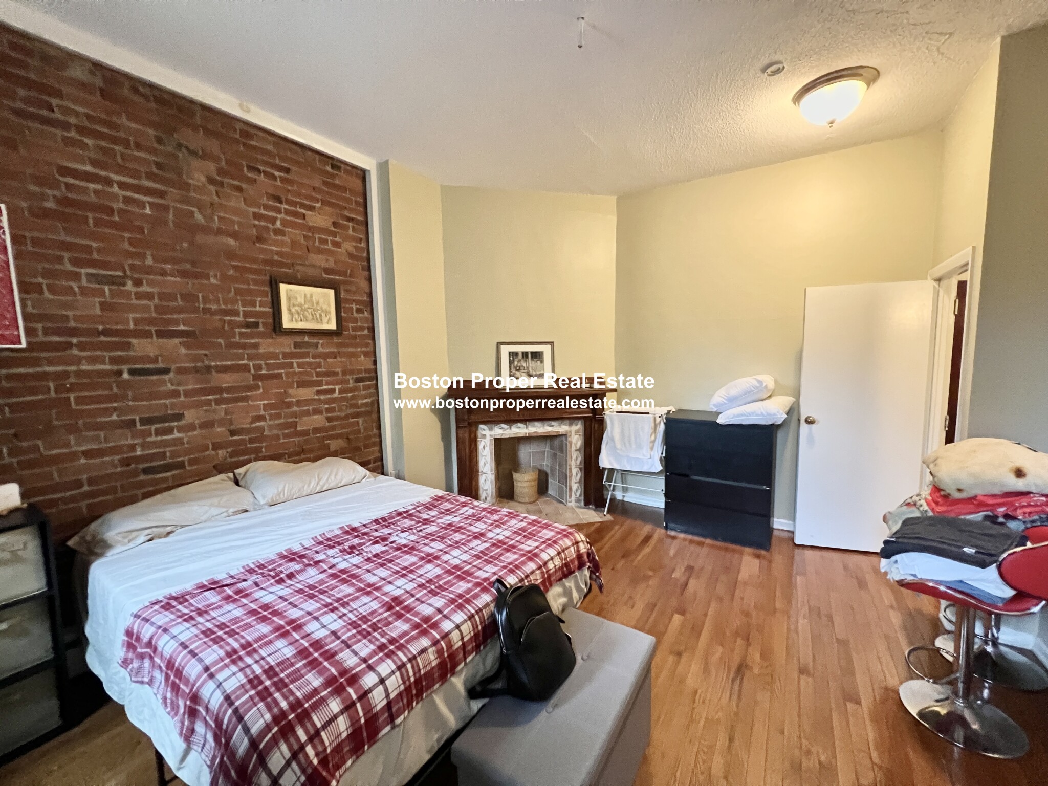 104 Saint Botolph St, Back Bay