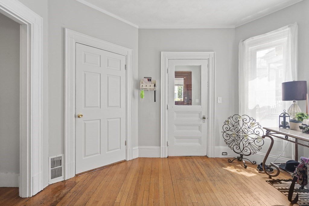 106 Belmont St, Powder House Square