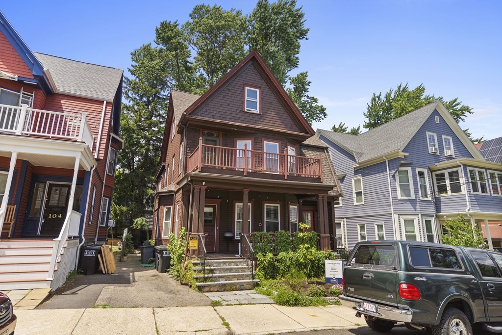 106 Belmont St, Powder House Square