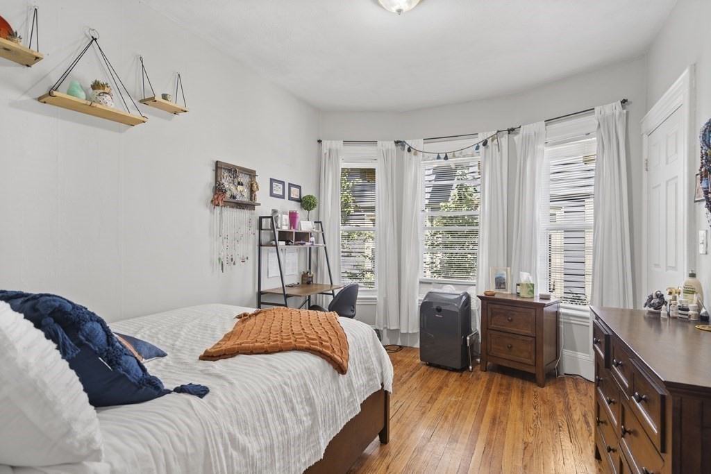 106 Belmont St, Powder House Square