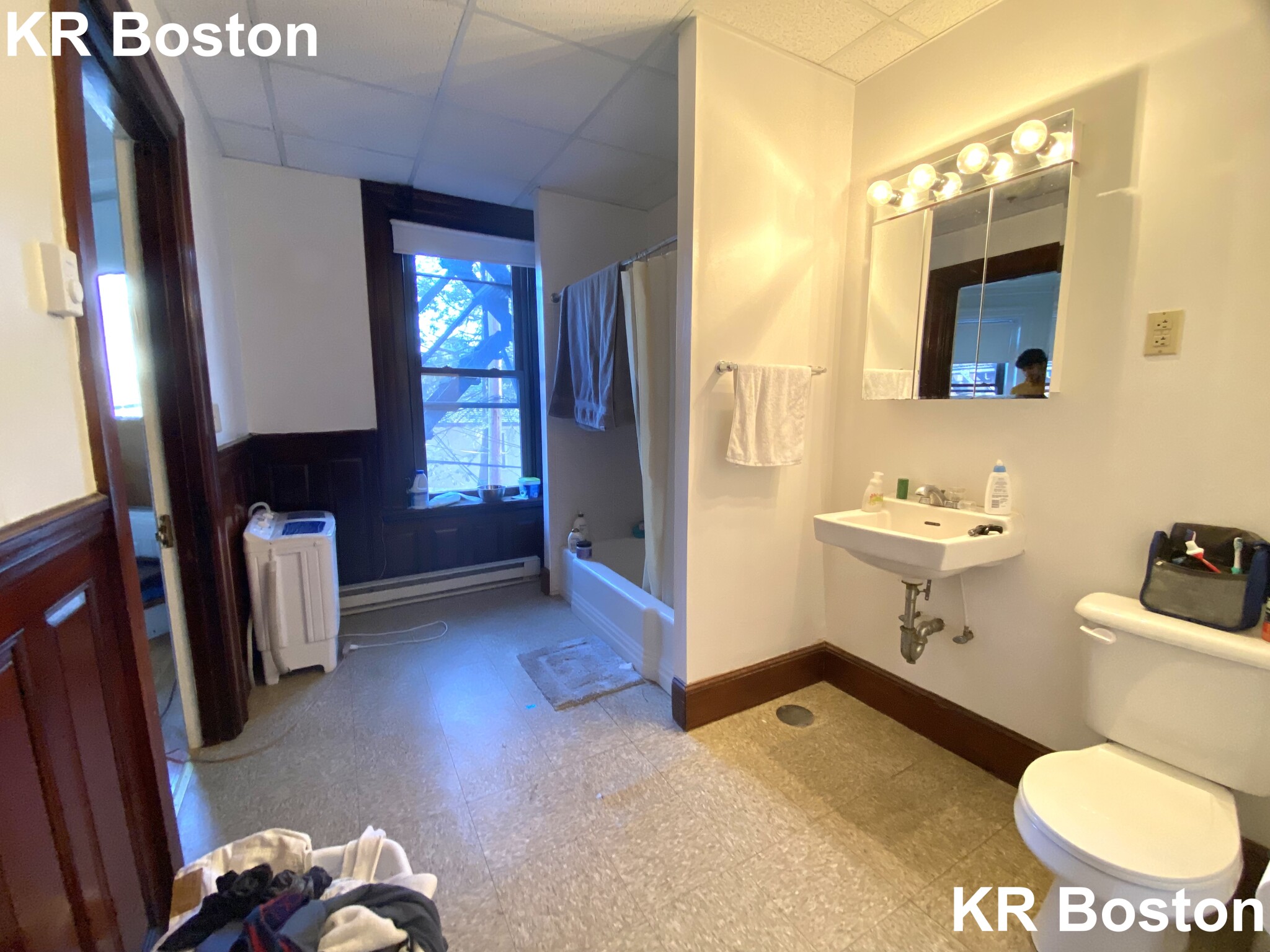 1061 Beacon St, Longwood