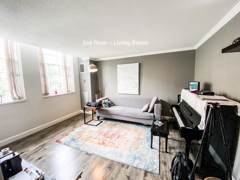 106 13th St, Back Bay