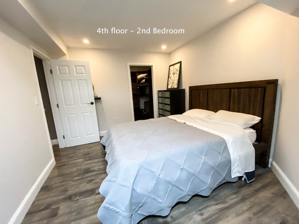 106 13th St, Back Bay