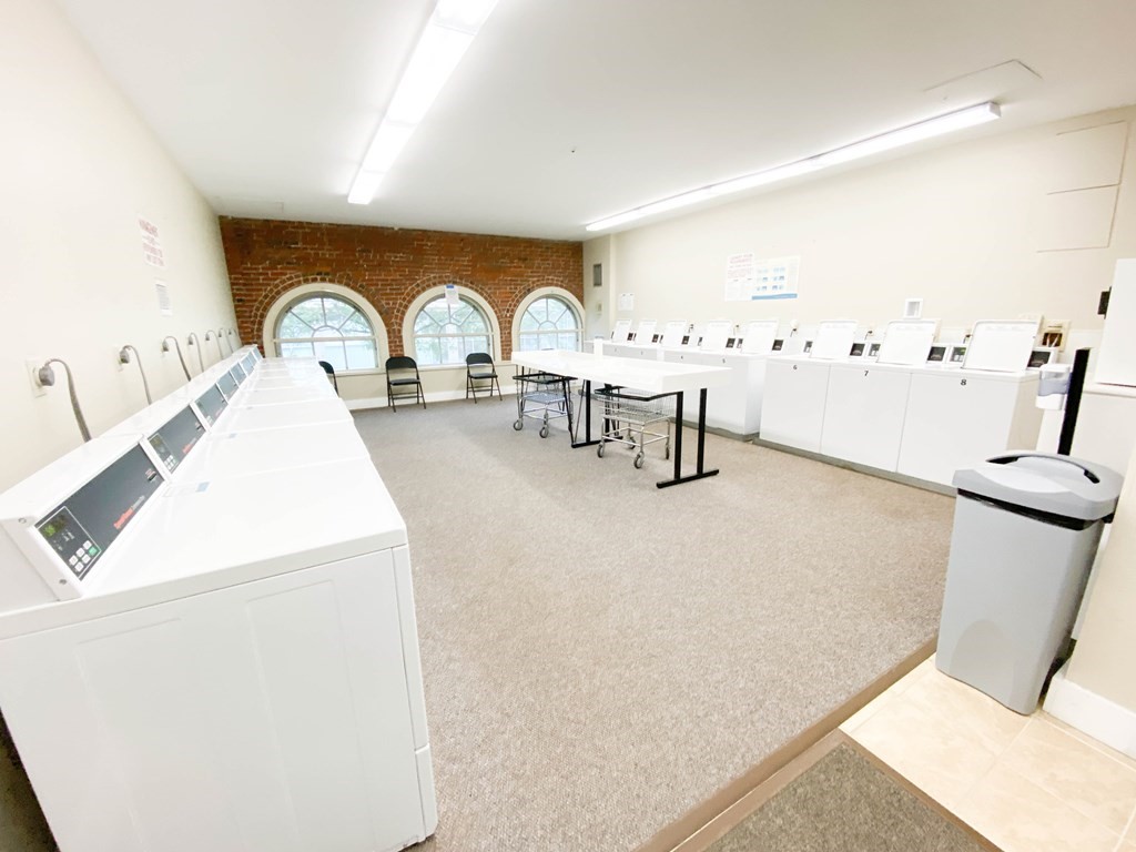 106 13th St, Back Bay