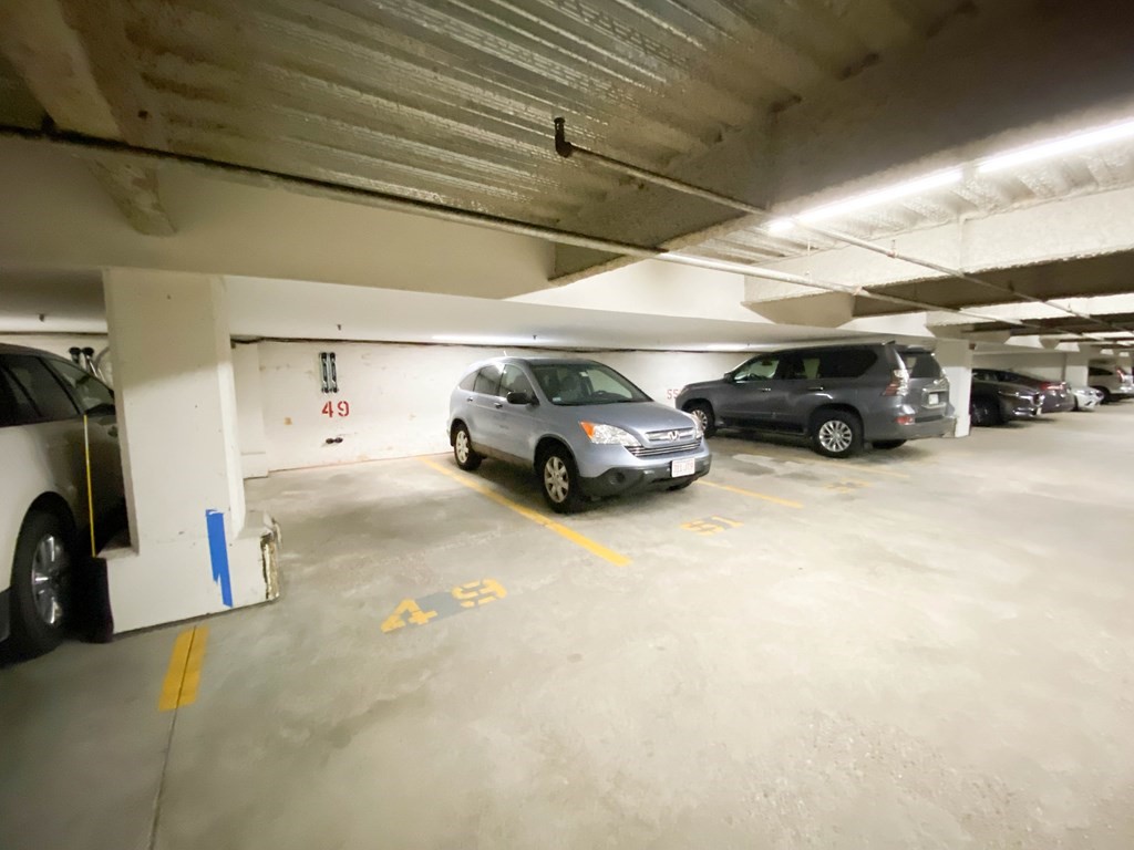 106 13th St, Back Bay