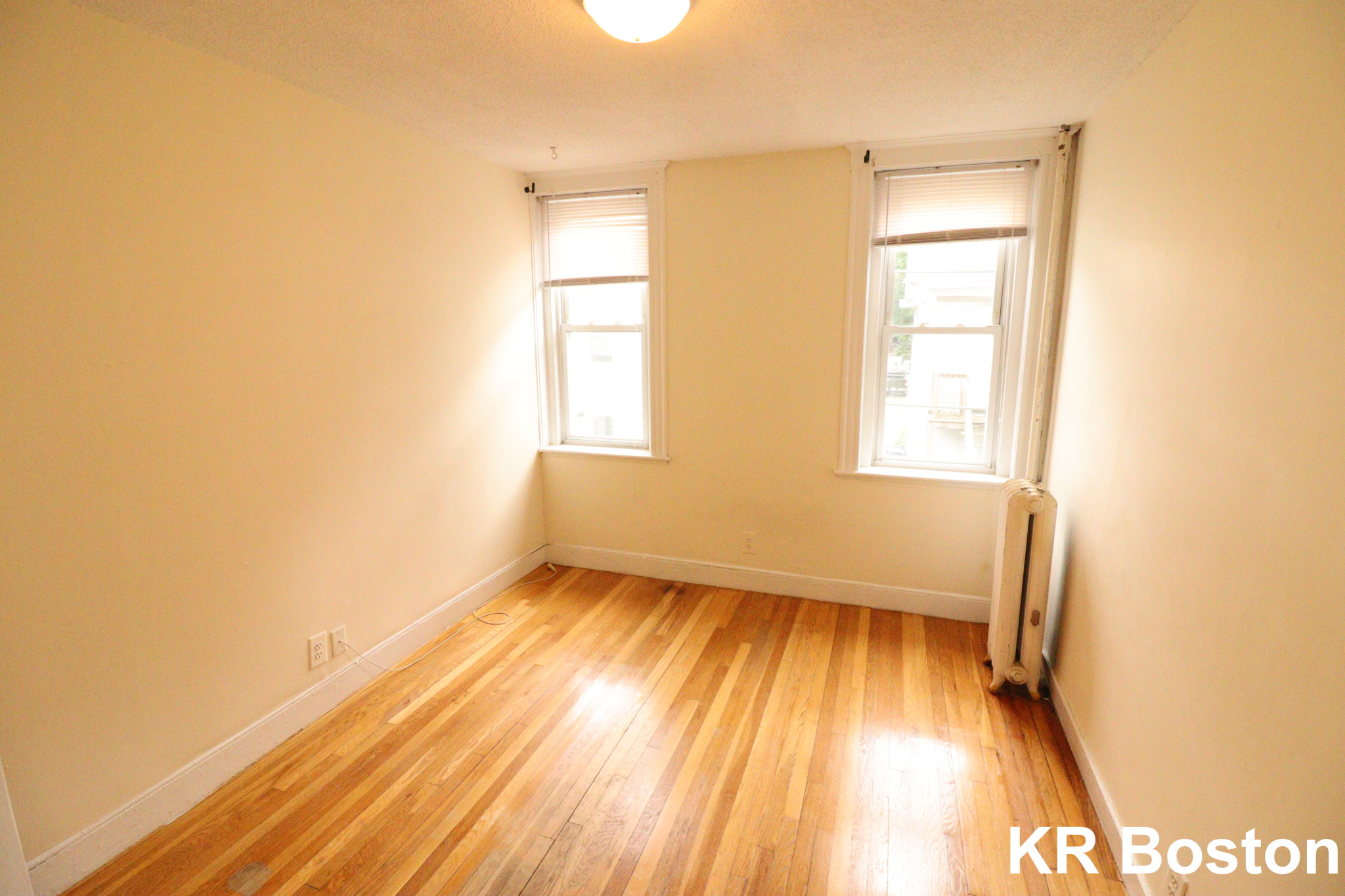 11 Barrows St, Allston