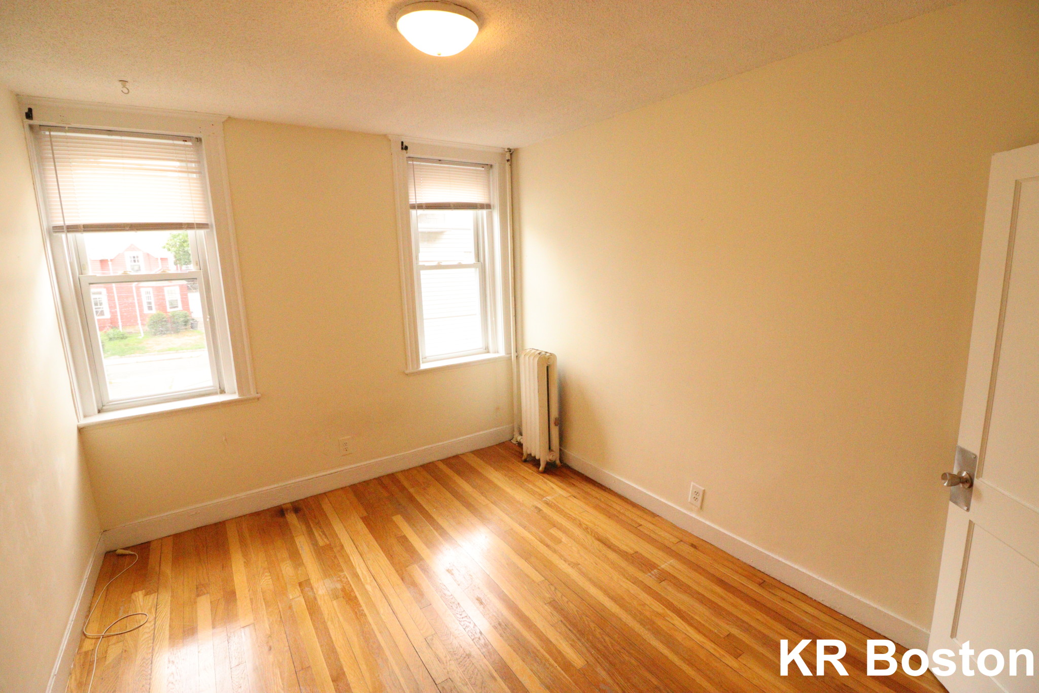 11 Barrows St, Allston