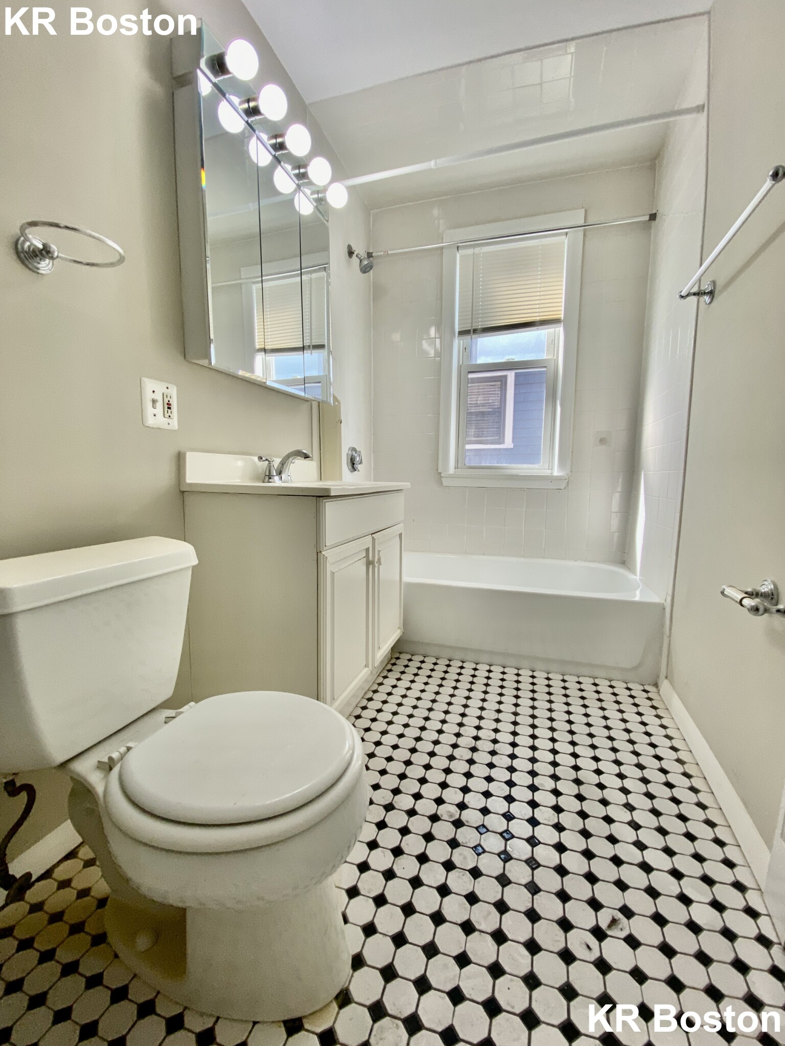 26 Cambridge Terrance, Porter Square