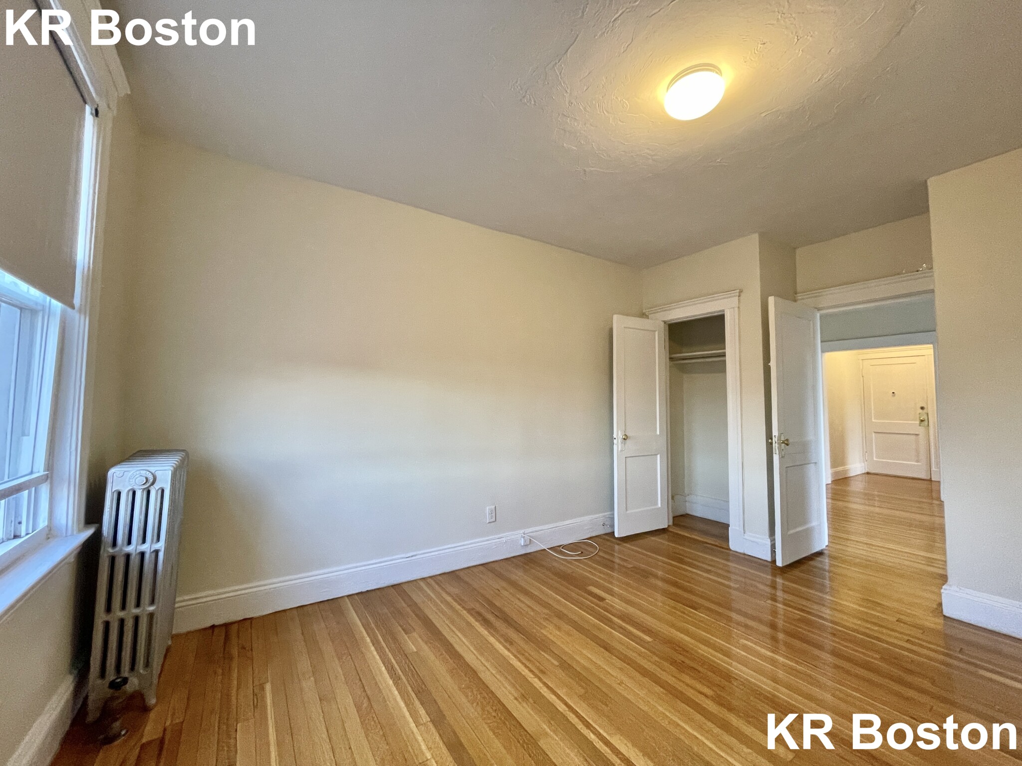 1634 Commonwealth, Brighton