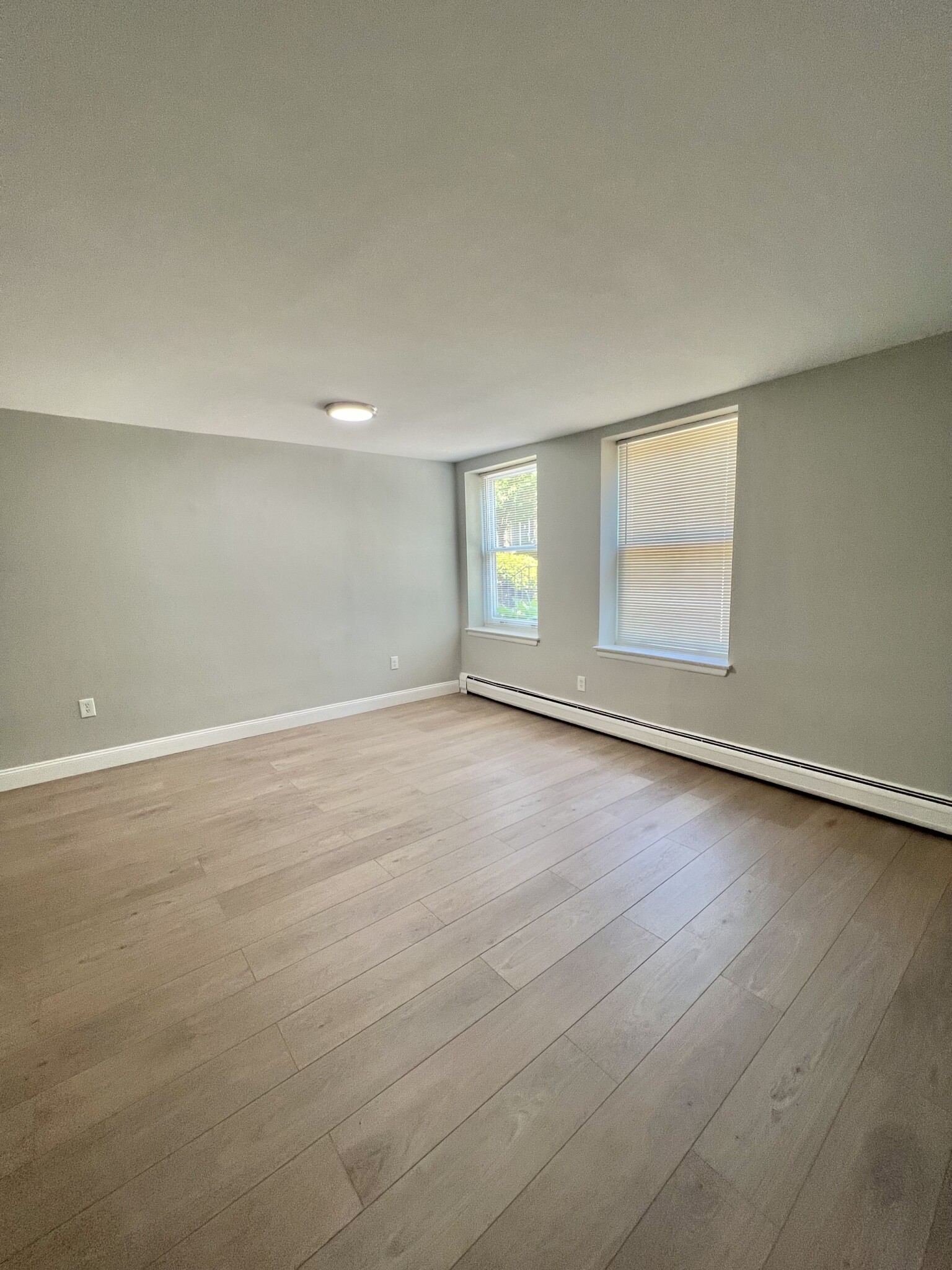 216 Saint Paul St, Longwood