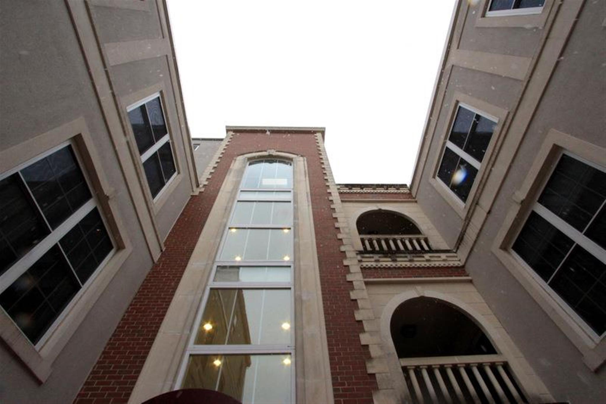 2440 Massachusetts Ave, North Cambridge