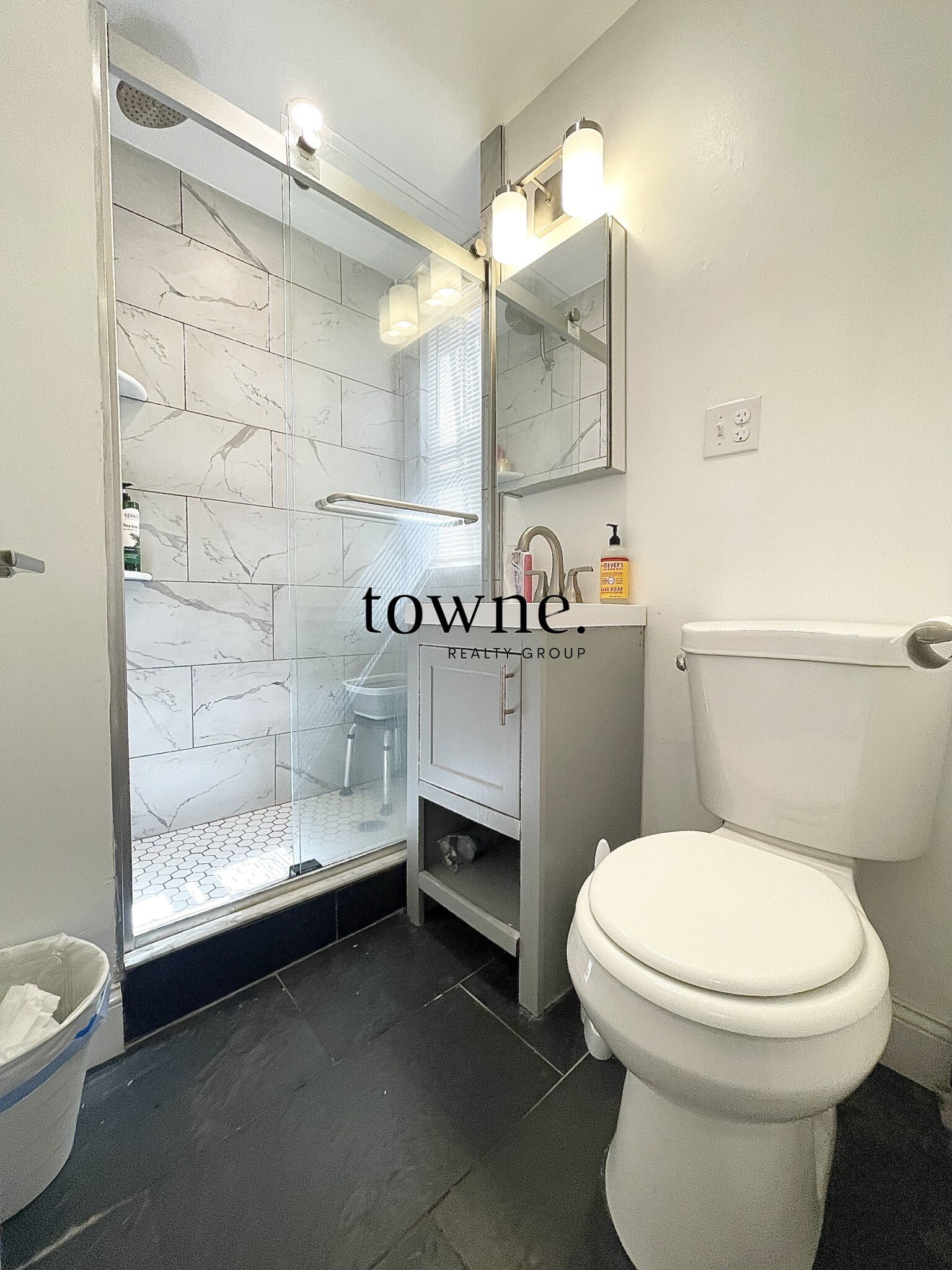 106 Queensberry St, Fenway