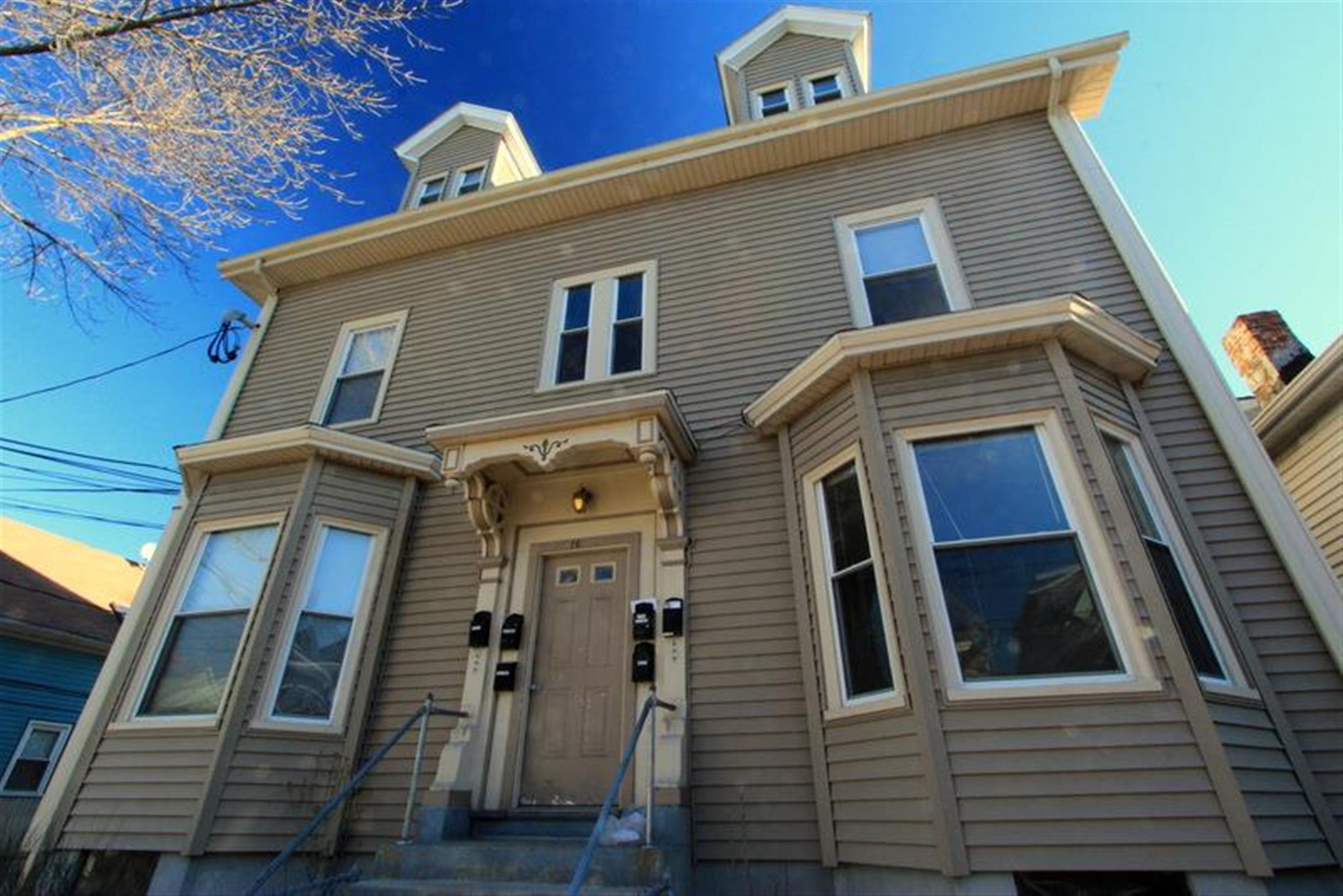 16 Cutter Ave, East Somerville