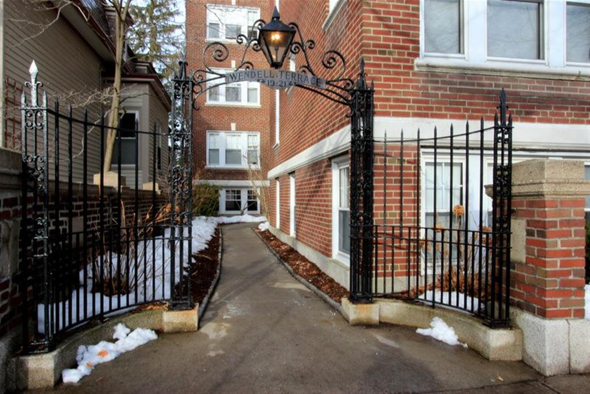 21 Wendell Sr, Harvard Square