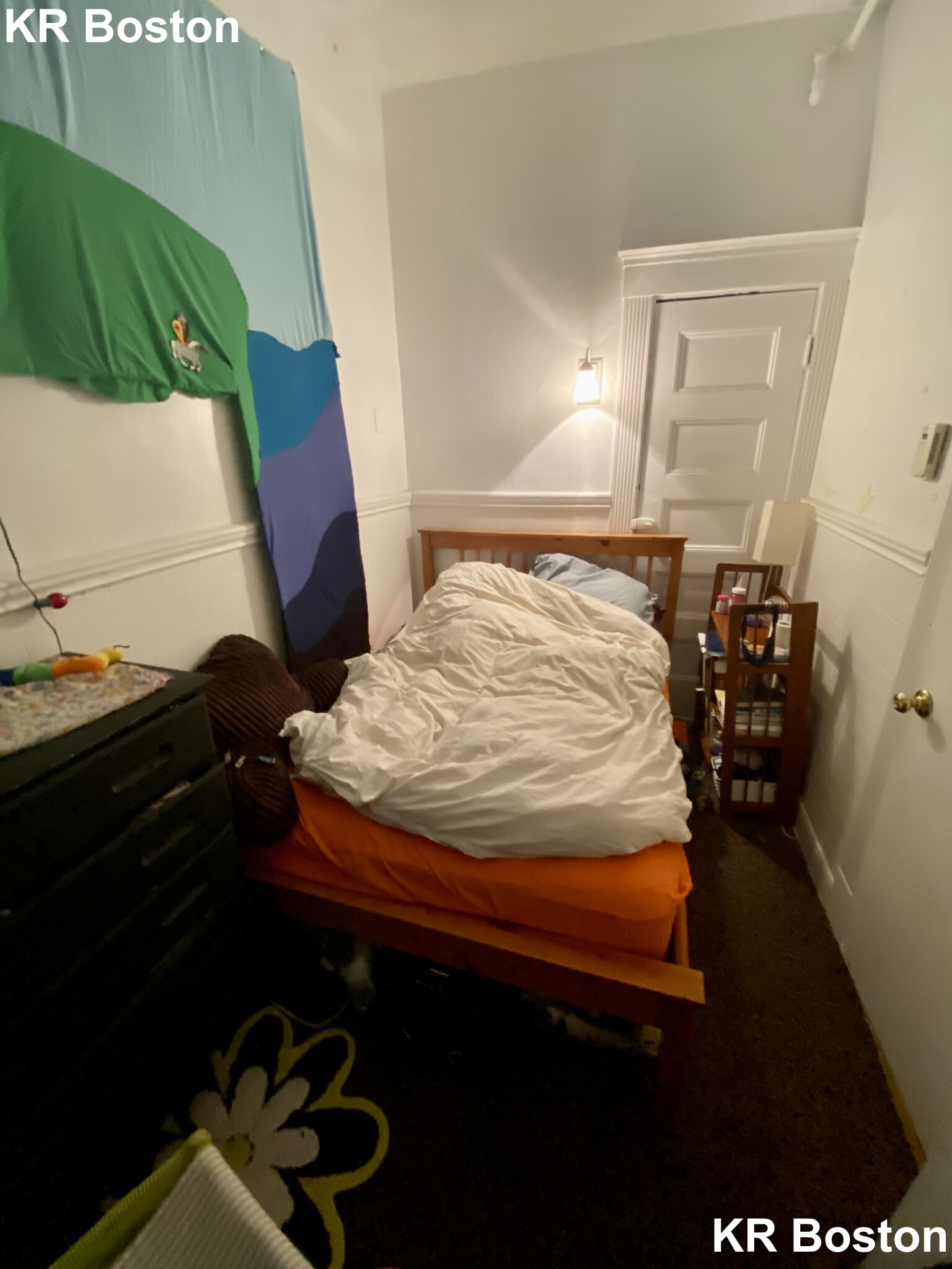 1077 Beacon St, Longwood