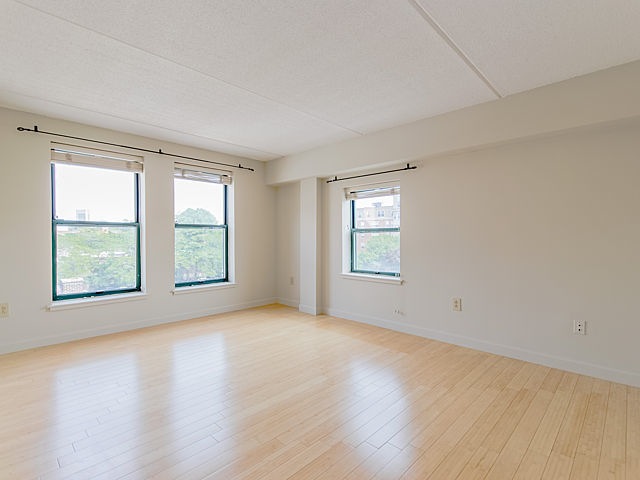 108 Peterborough St, Fenway