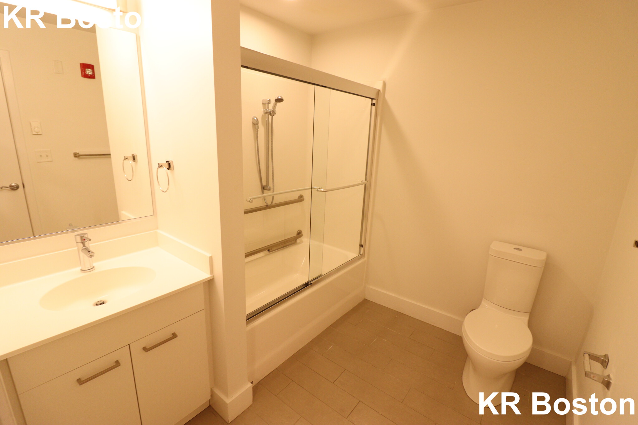 1085 Boylston St, Fenway