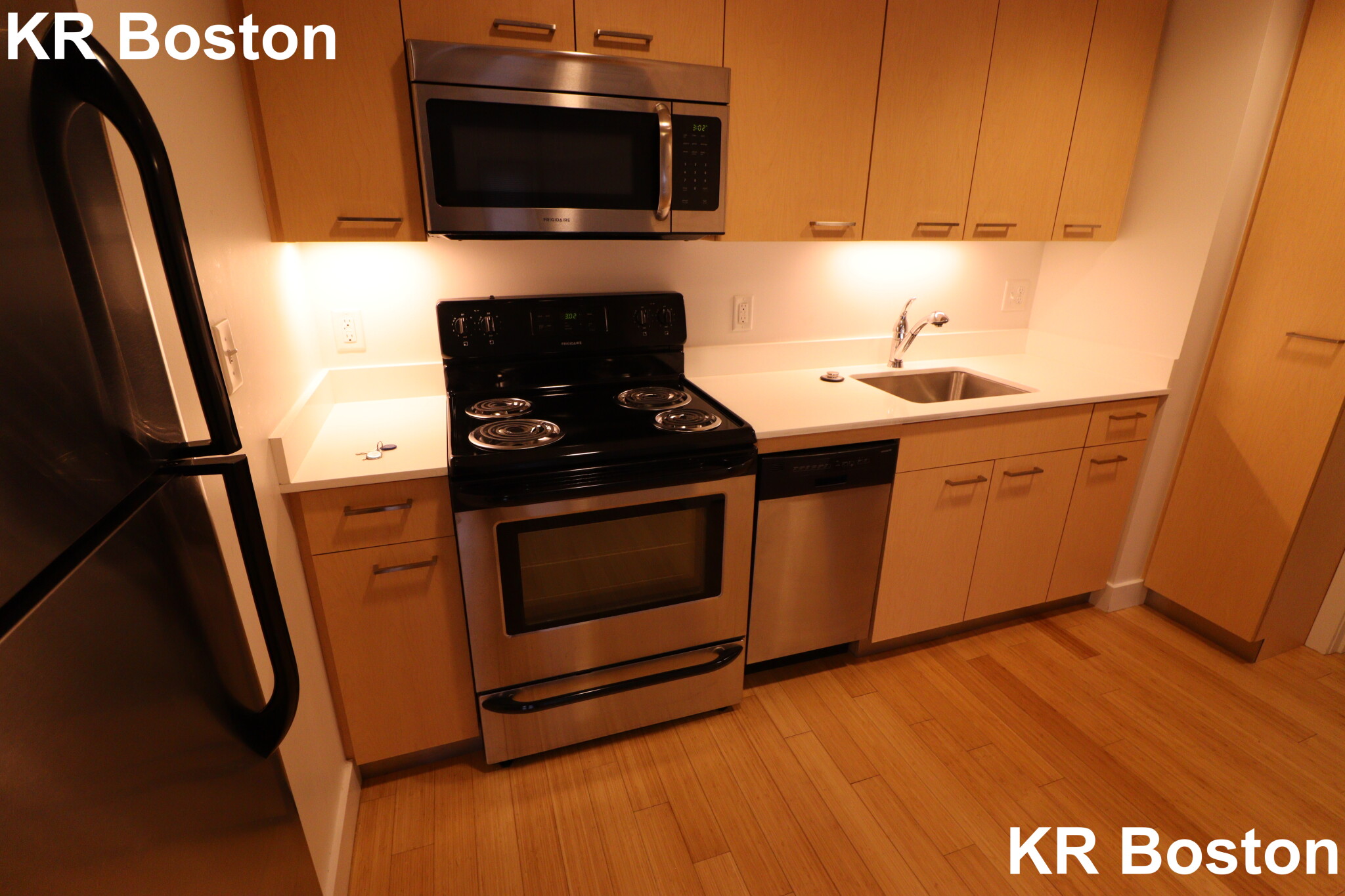 1085 Boylston St, Fenway