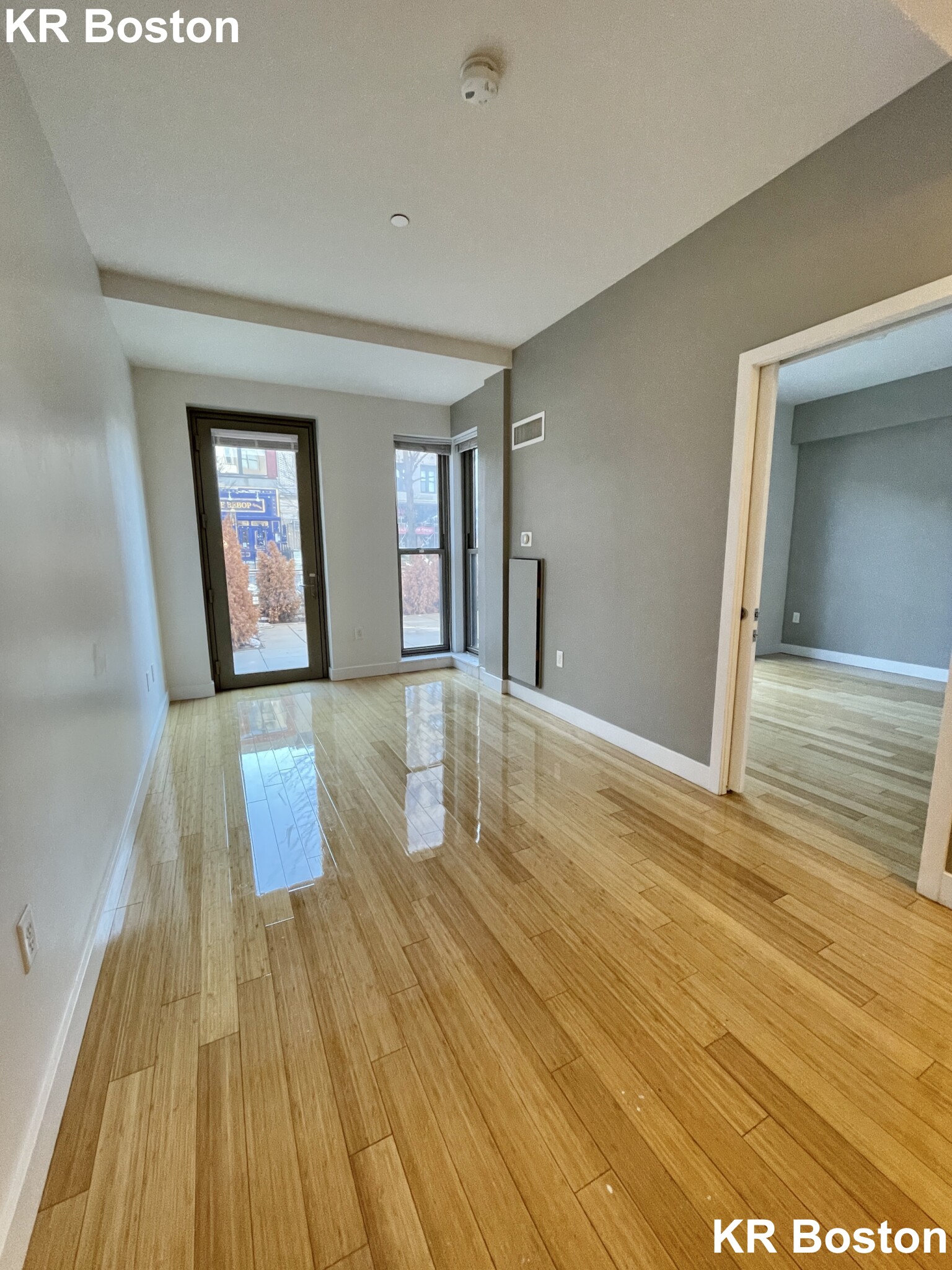 1085 Boylston St, Fenway