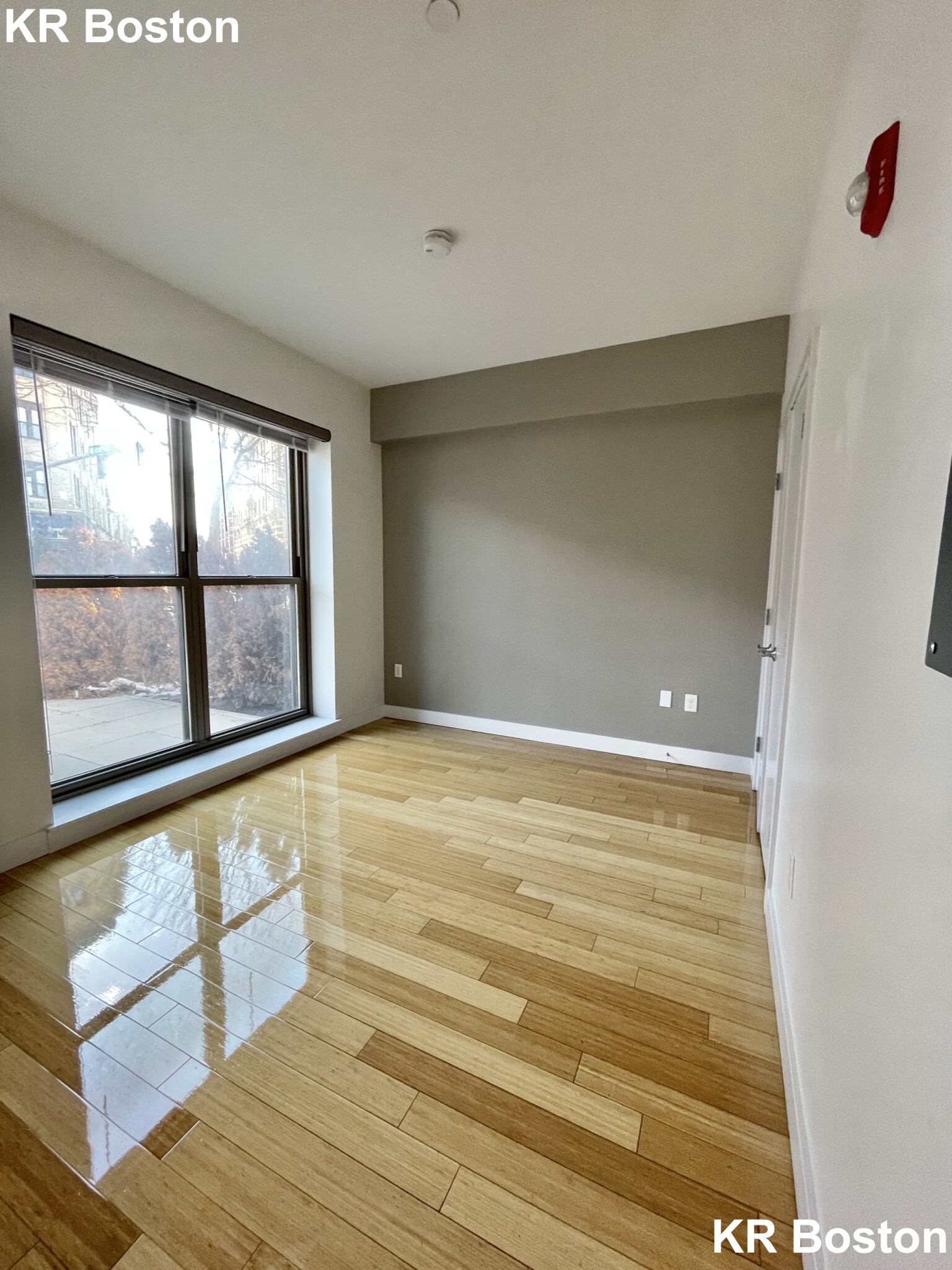 1085 Boylston St, Fenway