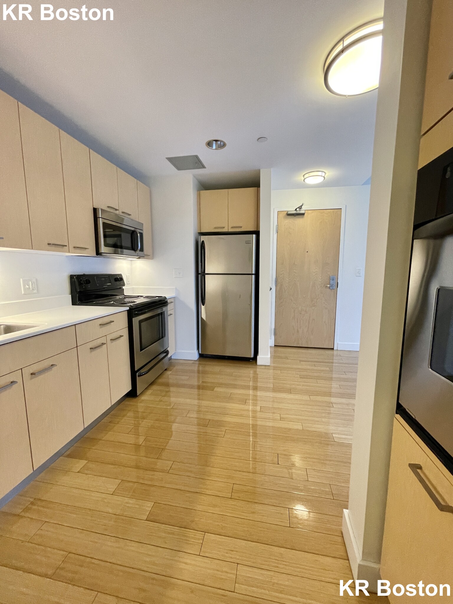 1085 Boylston St, Fenway