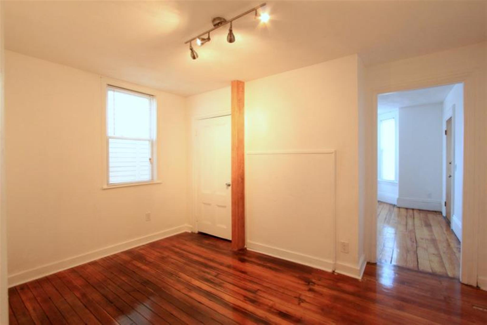 16 Cutter Ave, East Somerville