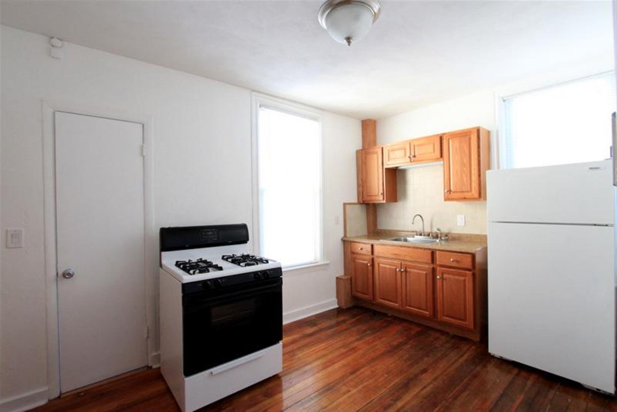 16 Cutter Ave, East Somerville