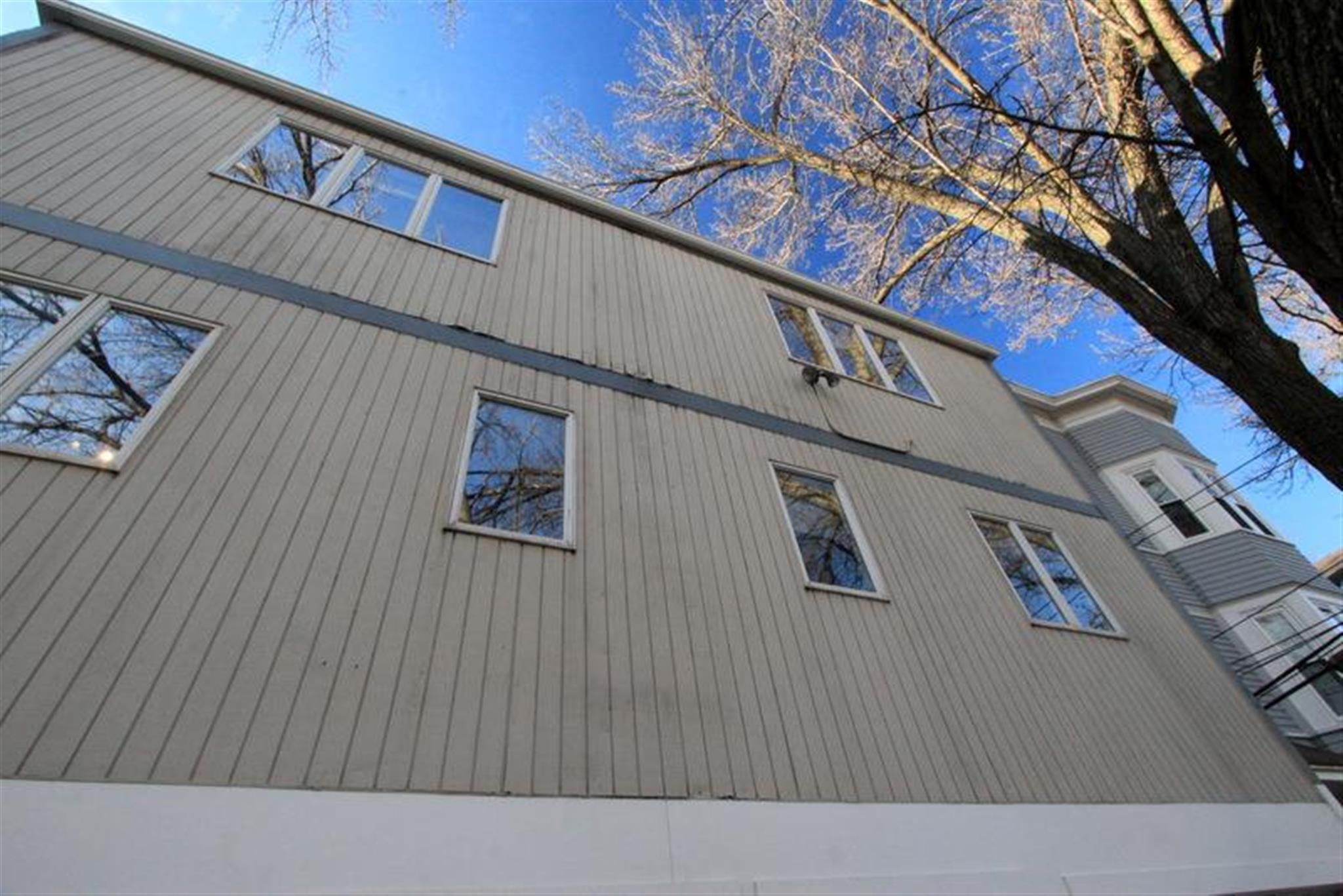 35 Howard St, Central Square