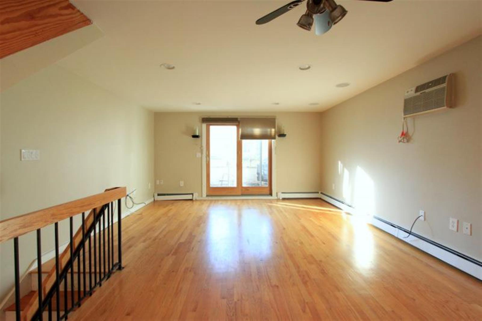 35 Howard St, Central Square